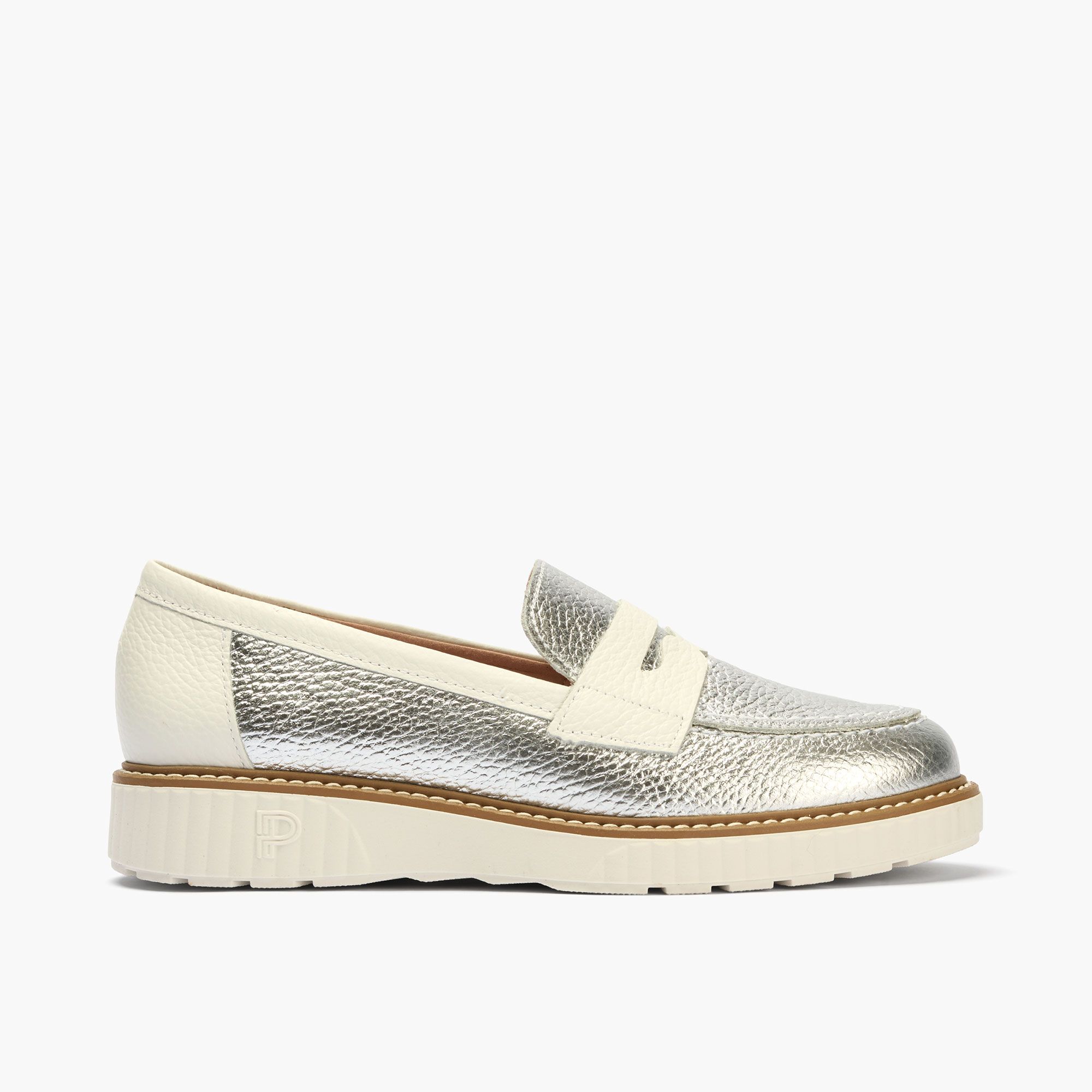 Pitillos
Mocassini in pelle
effetto laminato con
suola 3 cm