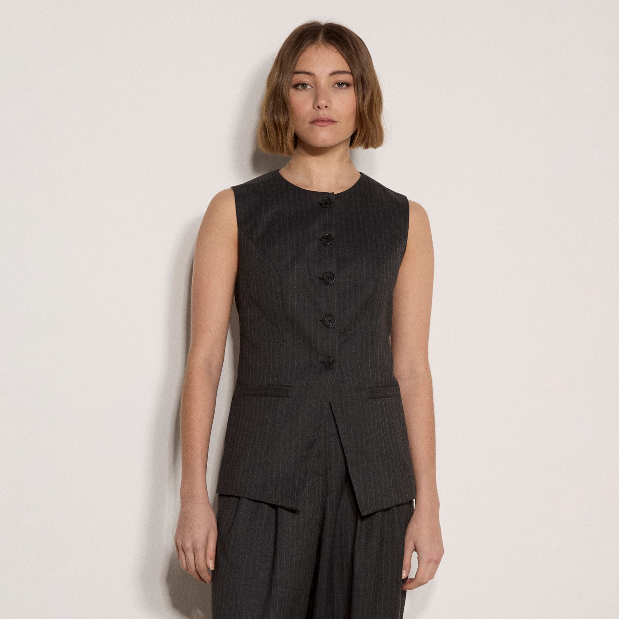 Apricot
Gilet a righe
con girocollo