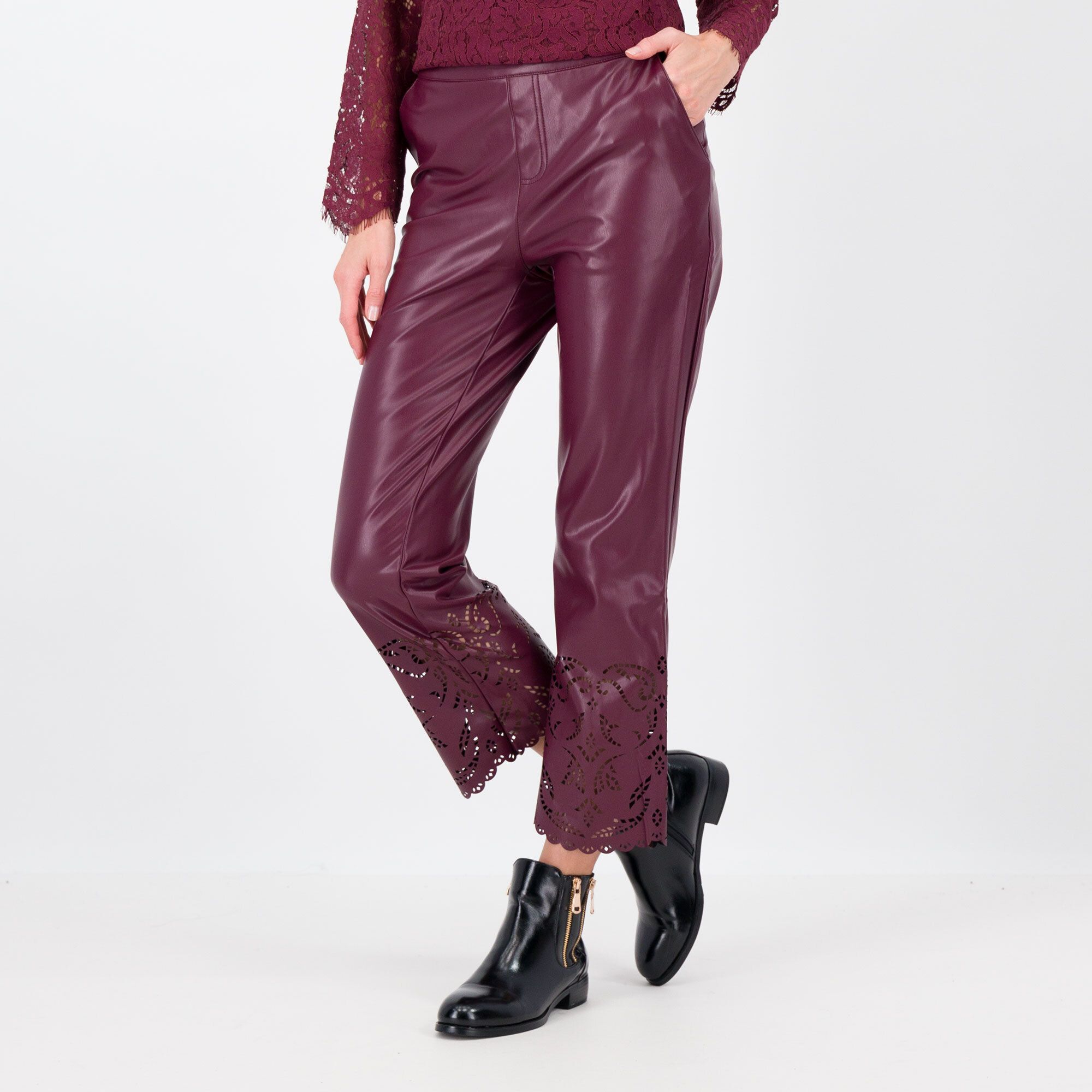 Image of Isaac Mizrahi Live Pantaloni bootcut in tessuto spalmato061