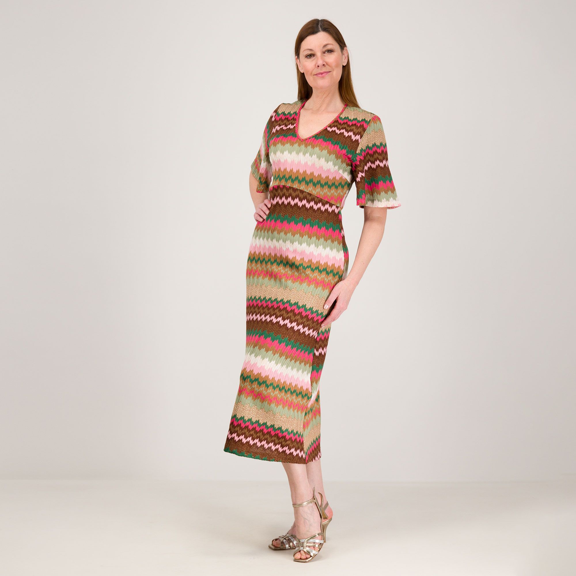 Image of Extesa Abito midi in maglia jacquard con scollo a V061