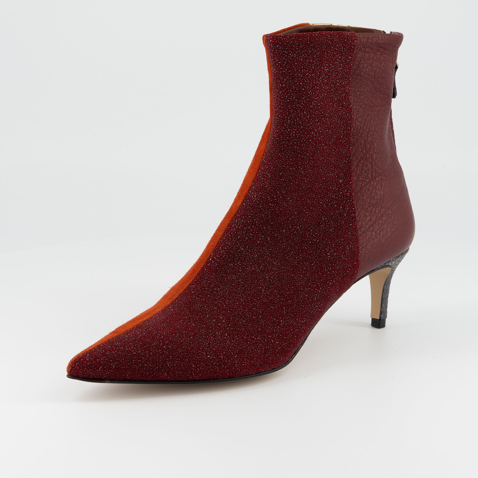 Ebarrito
Tronchetti in
pelle patchwork
con tacco 5,5 cm