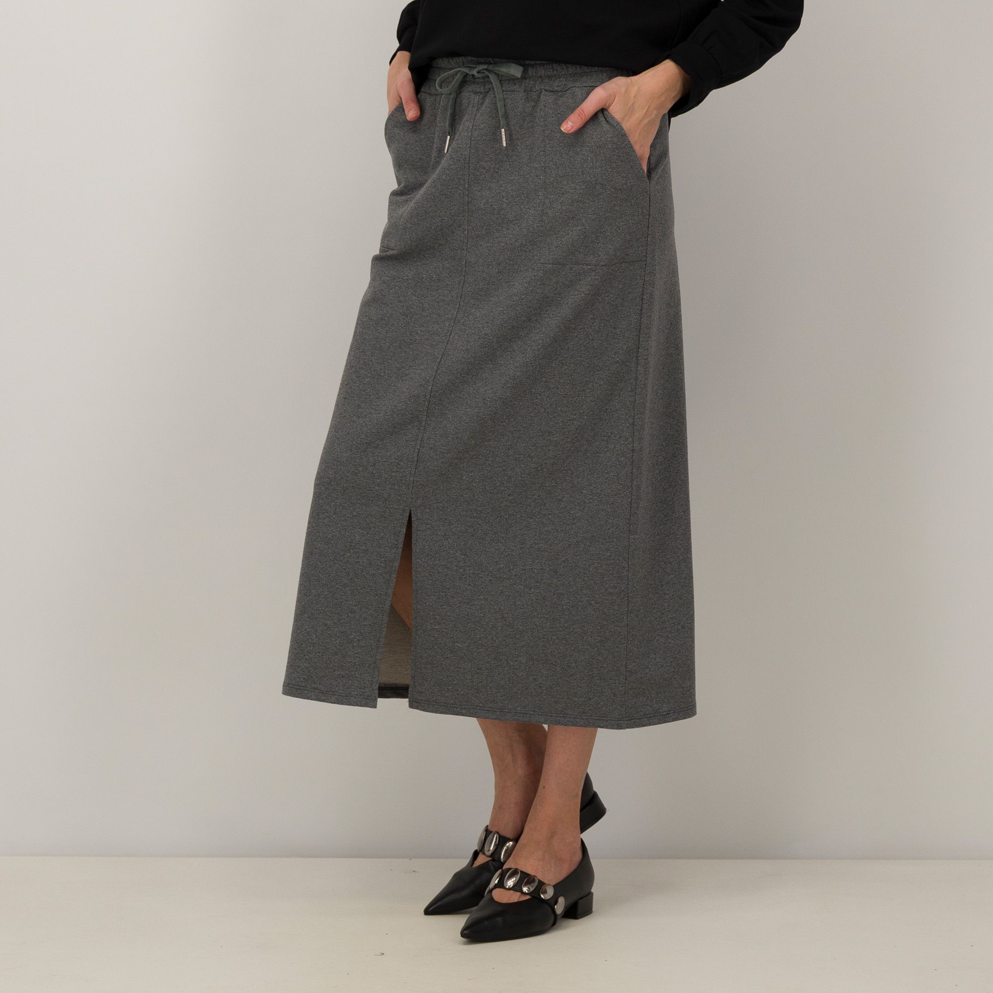 L'Una
Gonna midi in felpa
con coulisse in vita