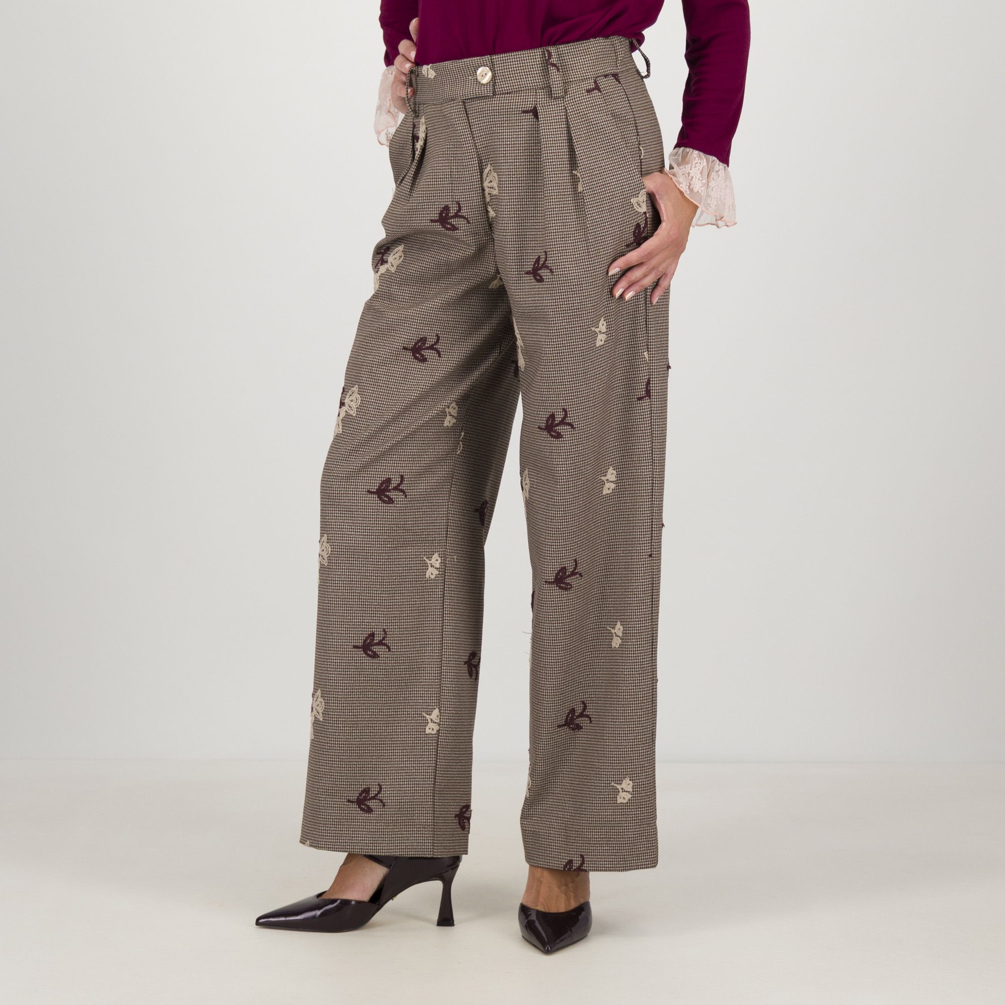 M’ama
Pantaloni da donna
con tasche