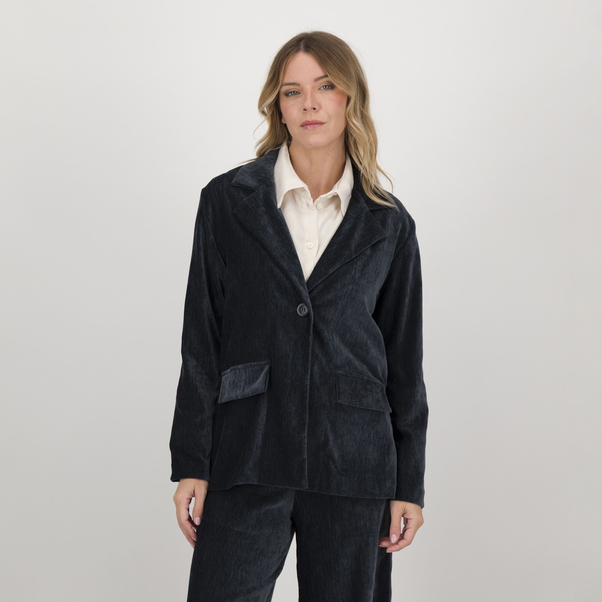 Bianca Della Torre
Blazer in velluto 
stretch con spacchi 
laterali