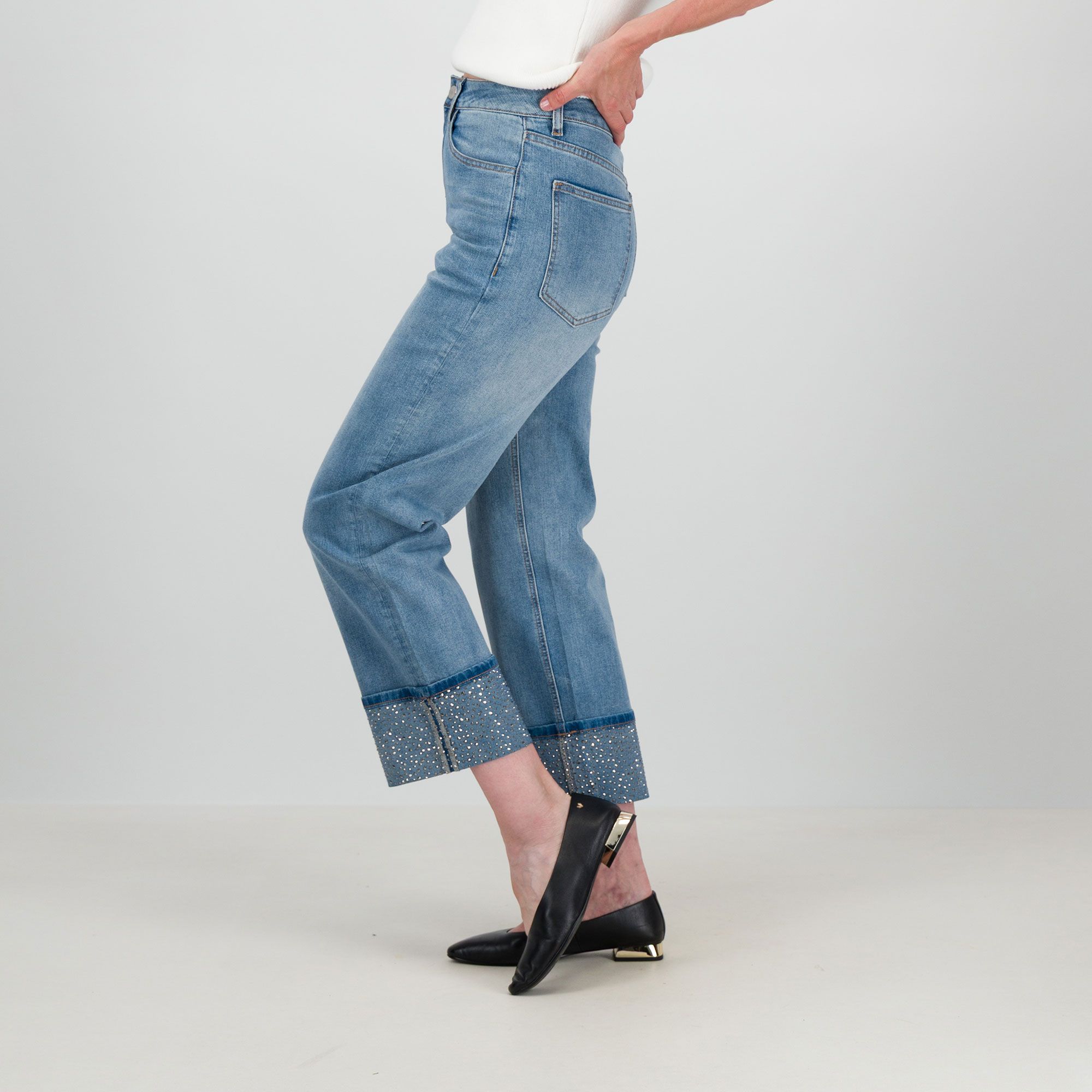 ELLE
Jeans a gamba
ampia con 5 tasche