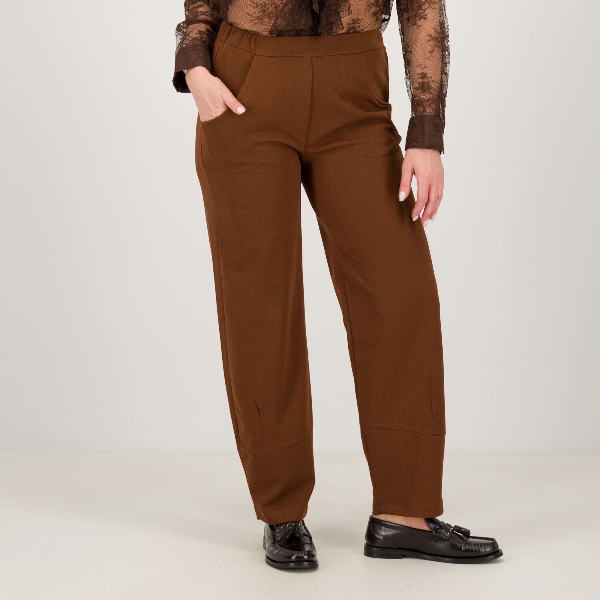 EVA Franco Ciambella
Pantaloni dritti
con elastico