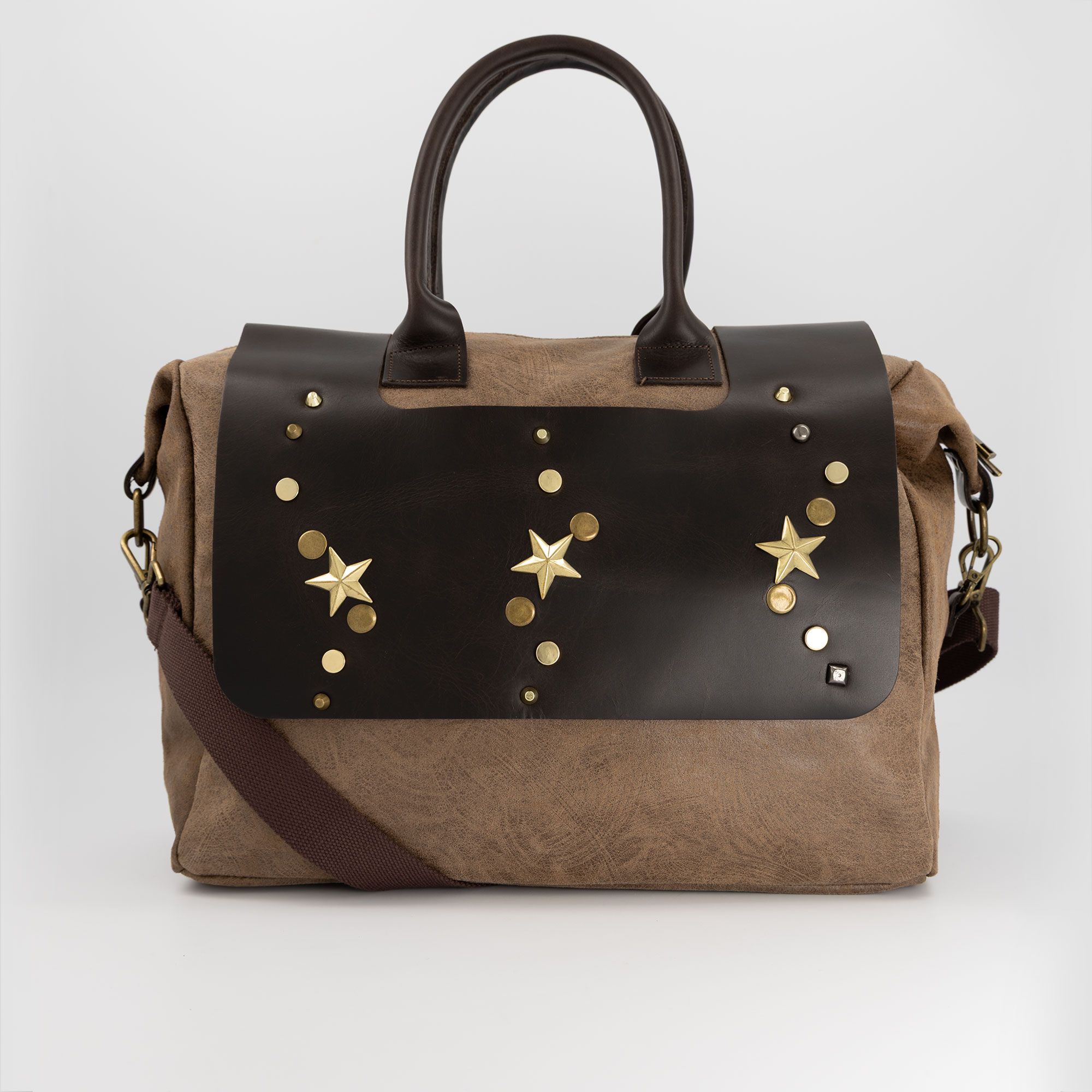 Stefano Ghilardi
Borsa in pelle a mano
effetto vintage con
due manici