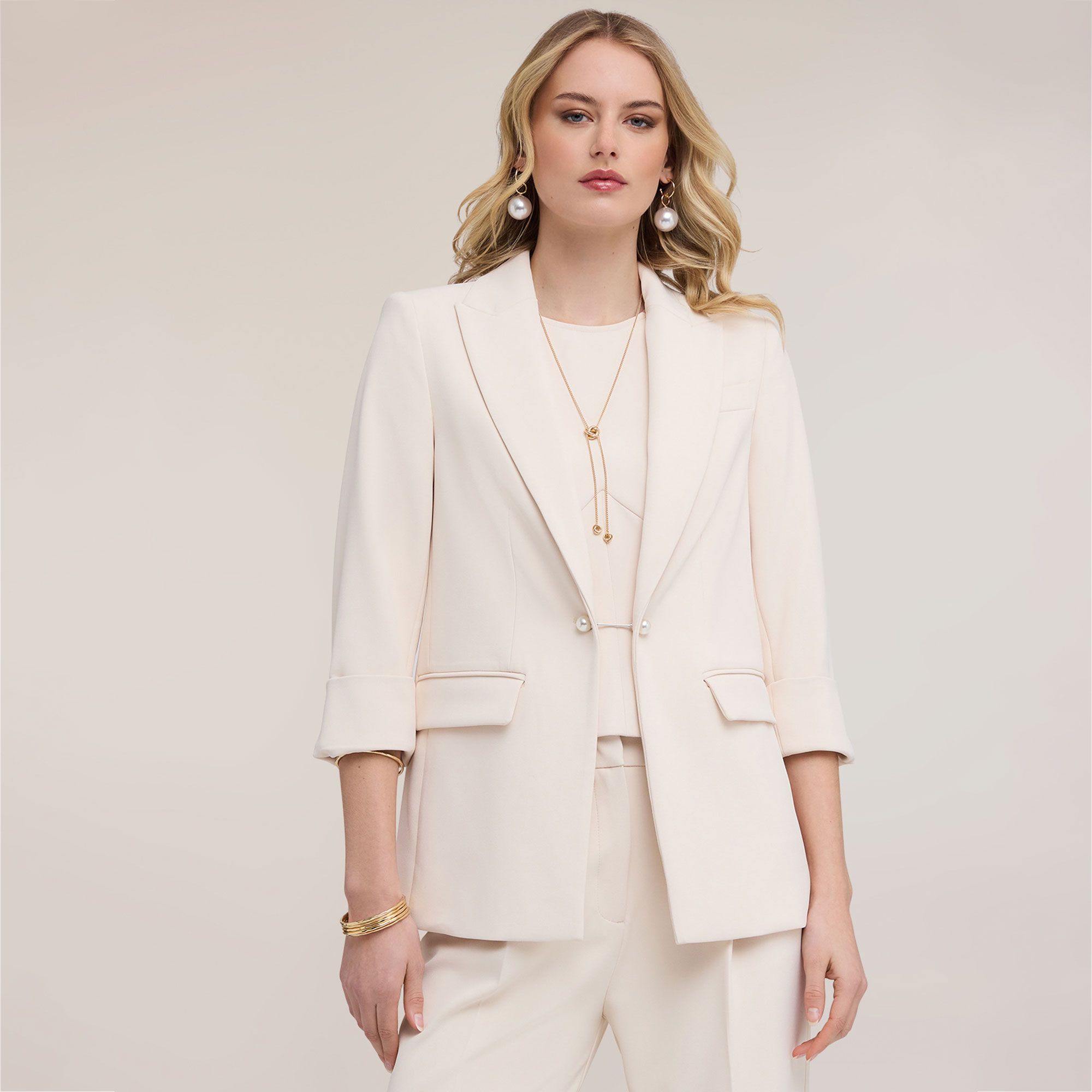 Motivi
Giacca blazer
in tessuto cady
con tasche
