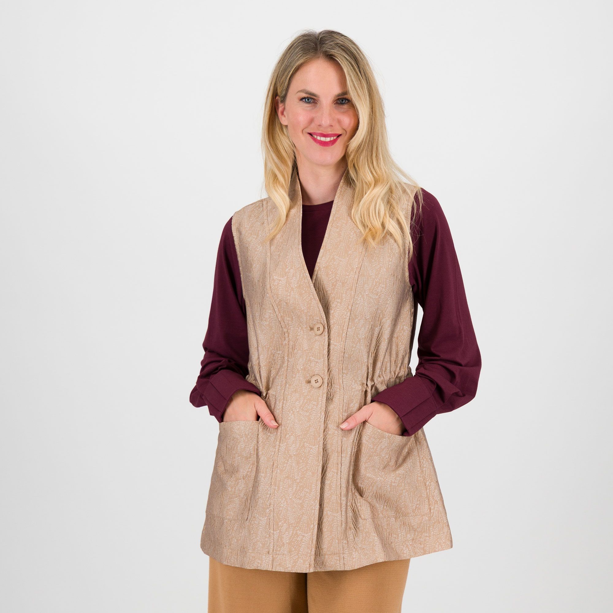 Wynne Layers
Gilet con scollo
a V e tasche