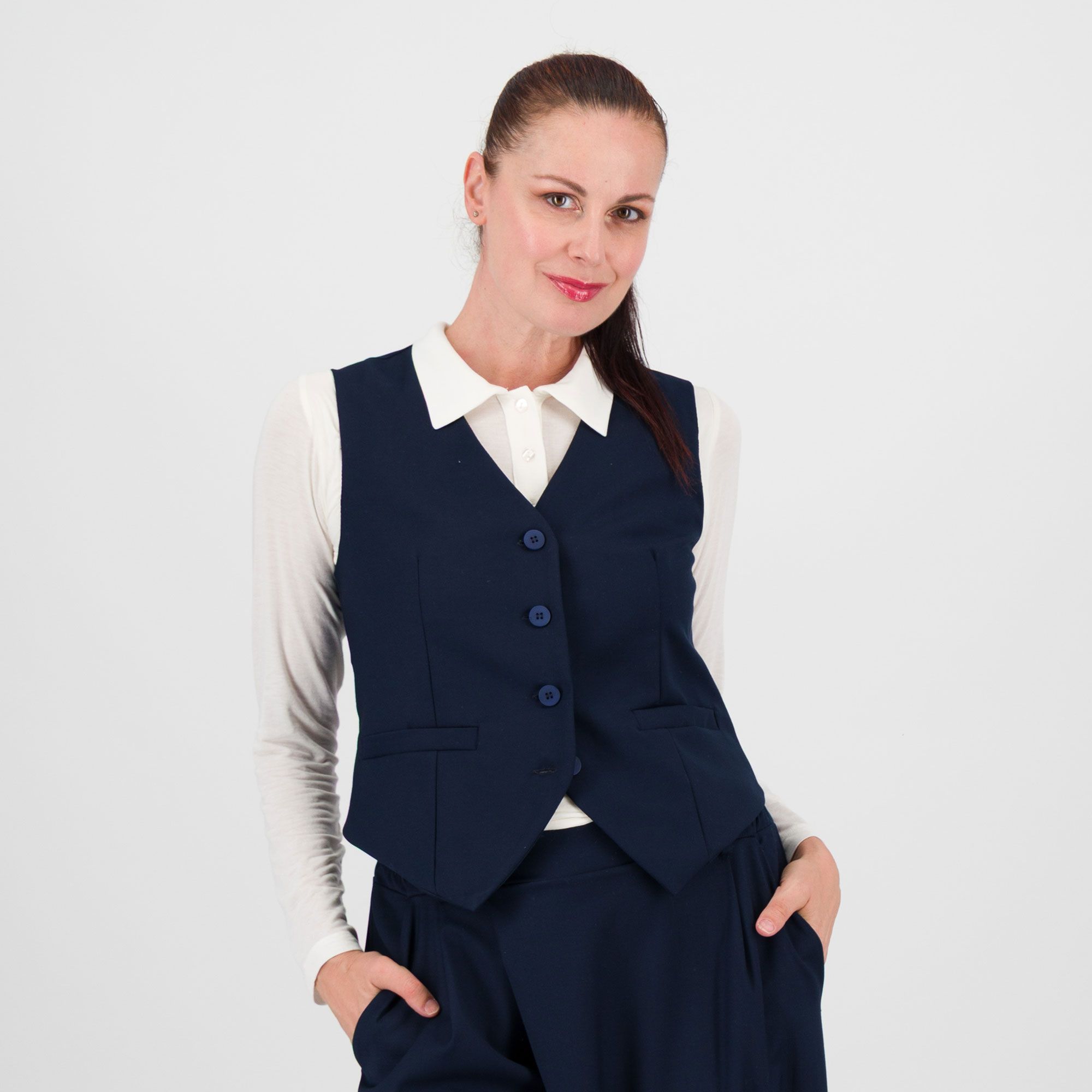 Rebeka Ross
Gilet in misto
viscosa con scollo
a V e bottoni