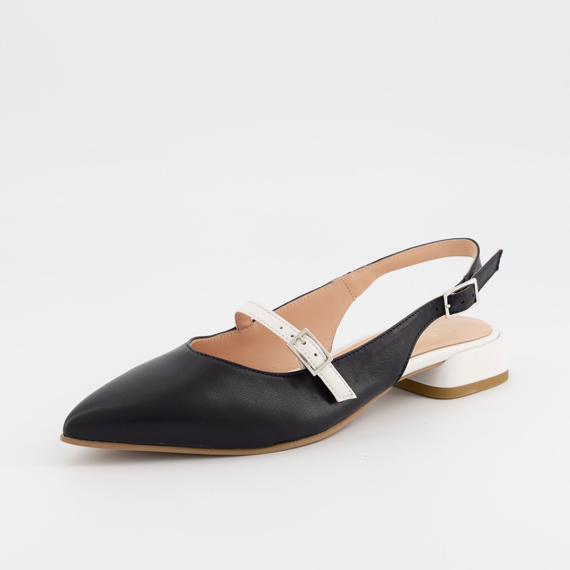 Soffice Sogno
Slingback in pelle
con cinturino e
tacco 2,5 cm