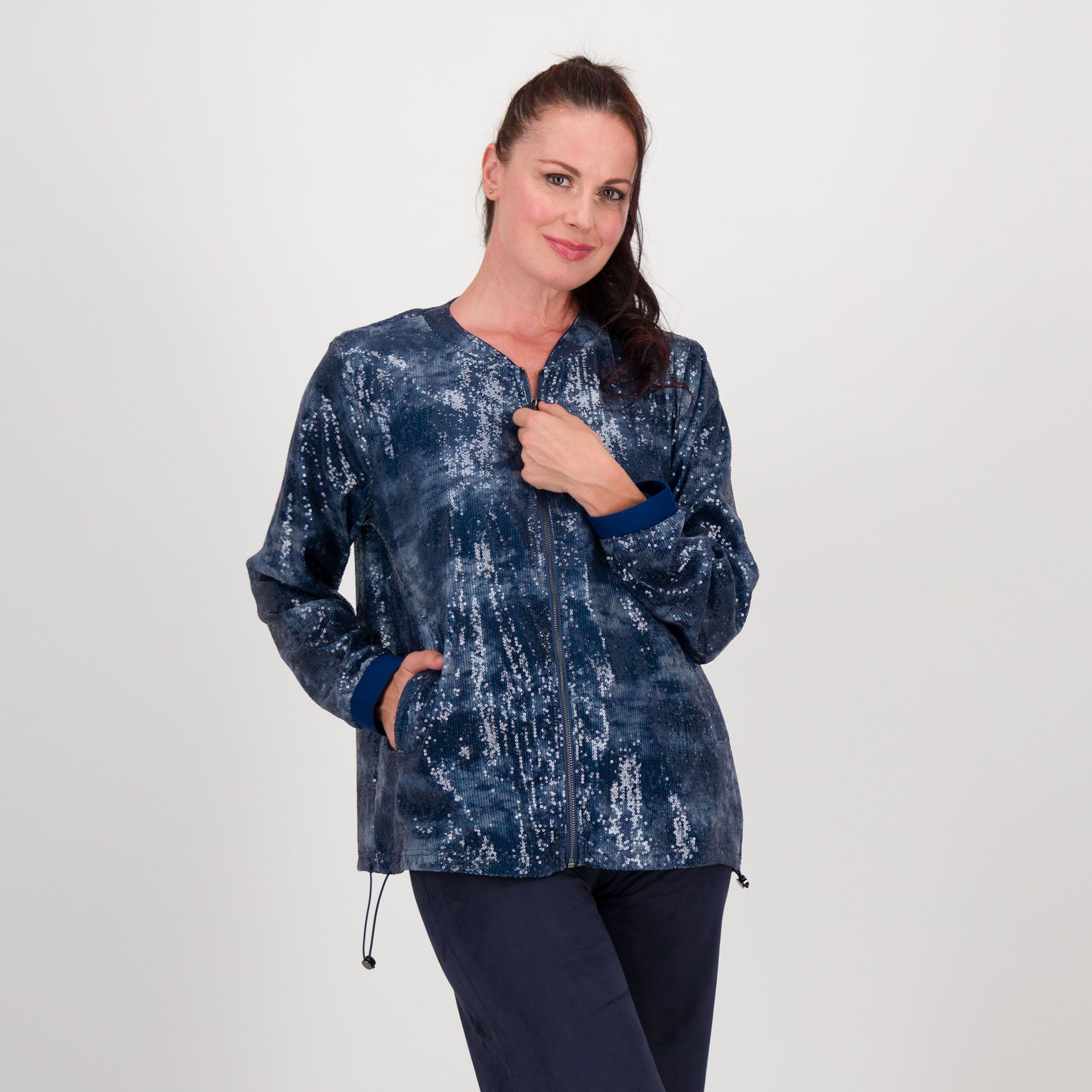 Fiorella Rubino
Bomber in paillettes
effetto tye & dye