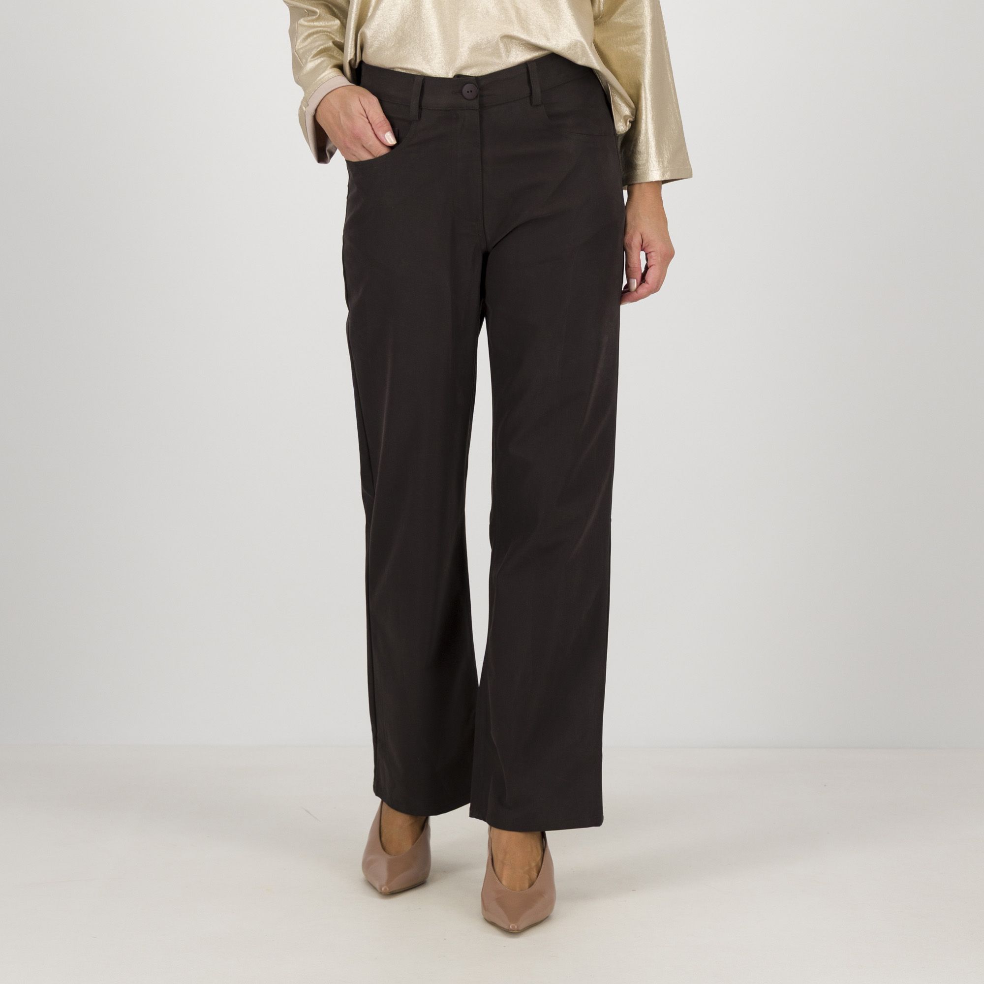M’ama
Pantaloni da donna
a gamba dritta con
tasche