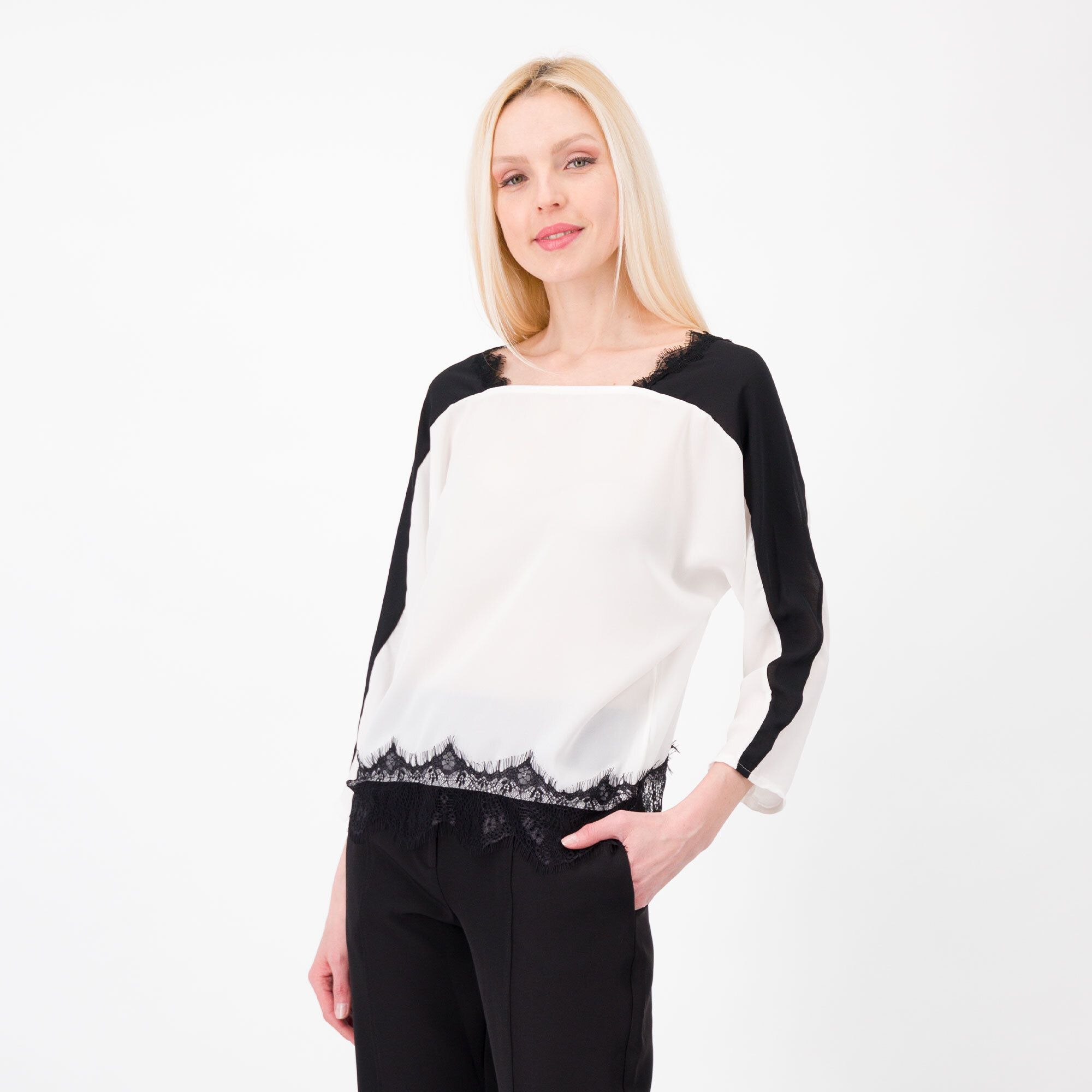 QVC Enjoy Blusa bicolore in georgette Pizzo al fondo Made in Italy