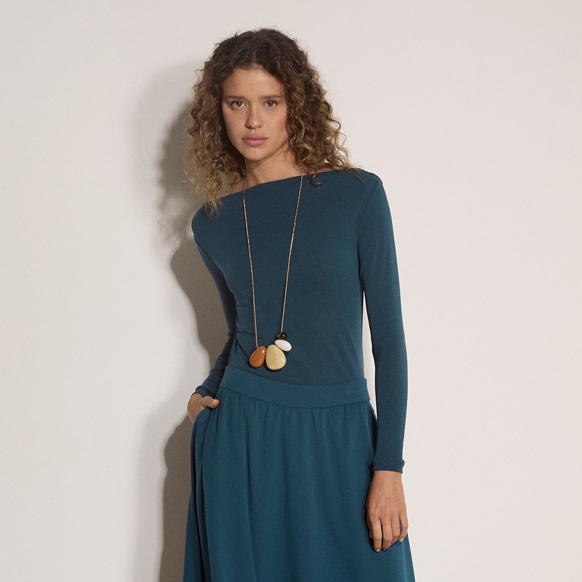 APRICOT
Maglia in jersey
elasticizzato
a manica lunga