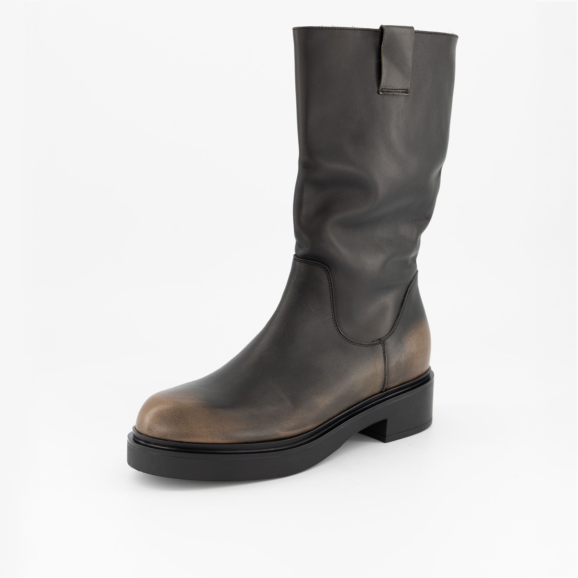 Galieti
Stivali 3/4 in pelle
con zip laterale
tacco 4,5 cm