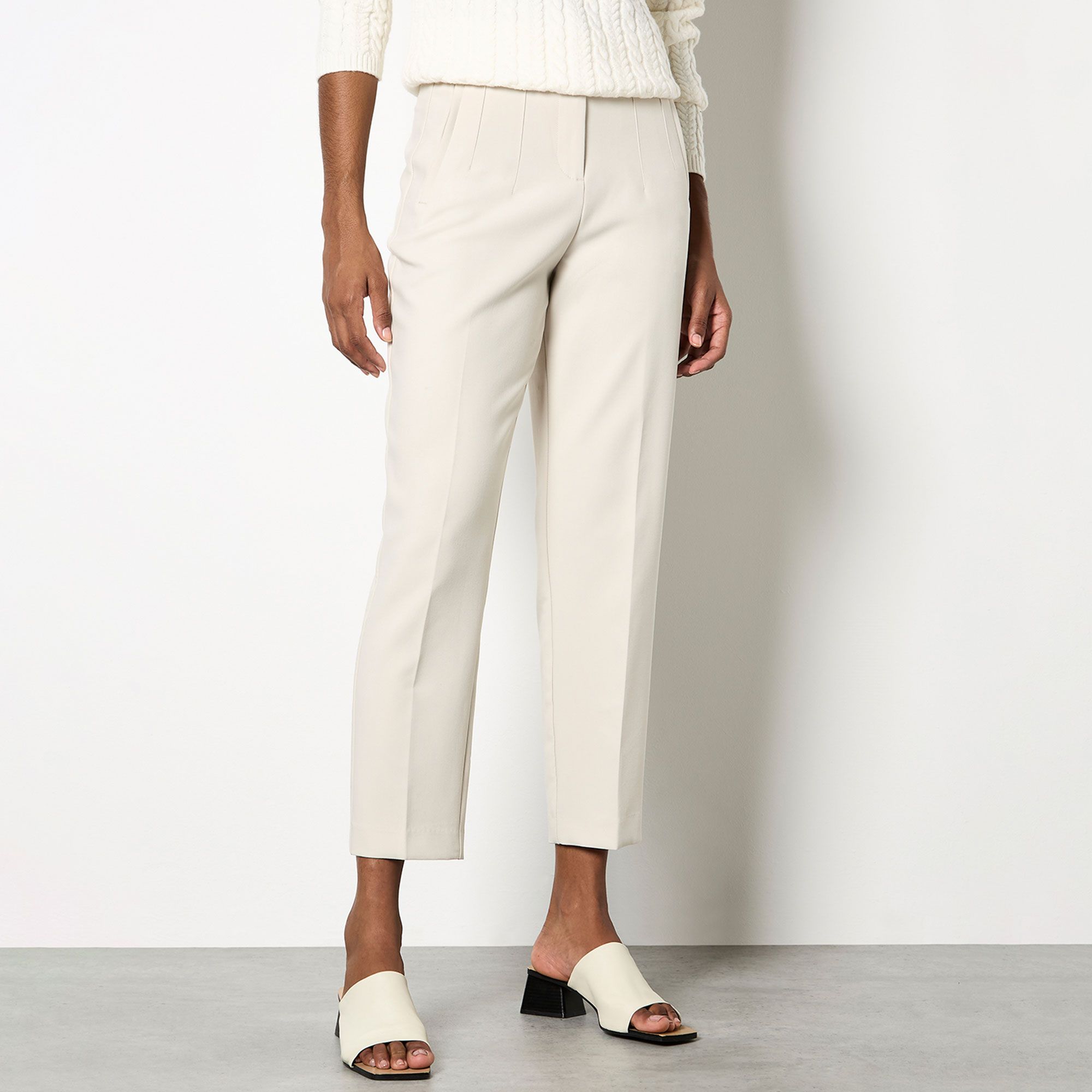 Apricot
Pantaloni con
dettaglio plissé