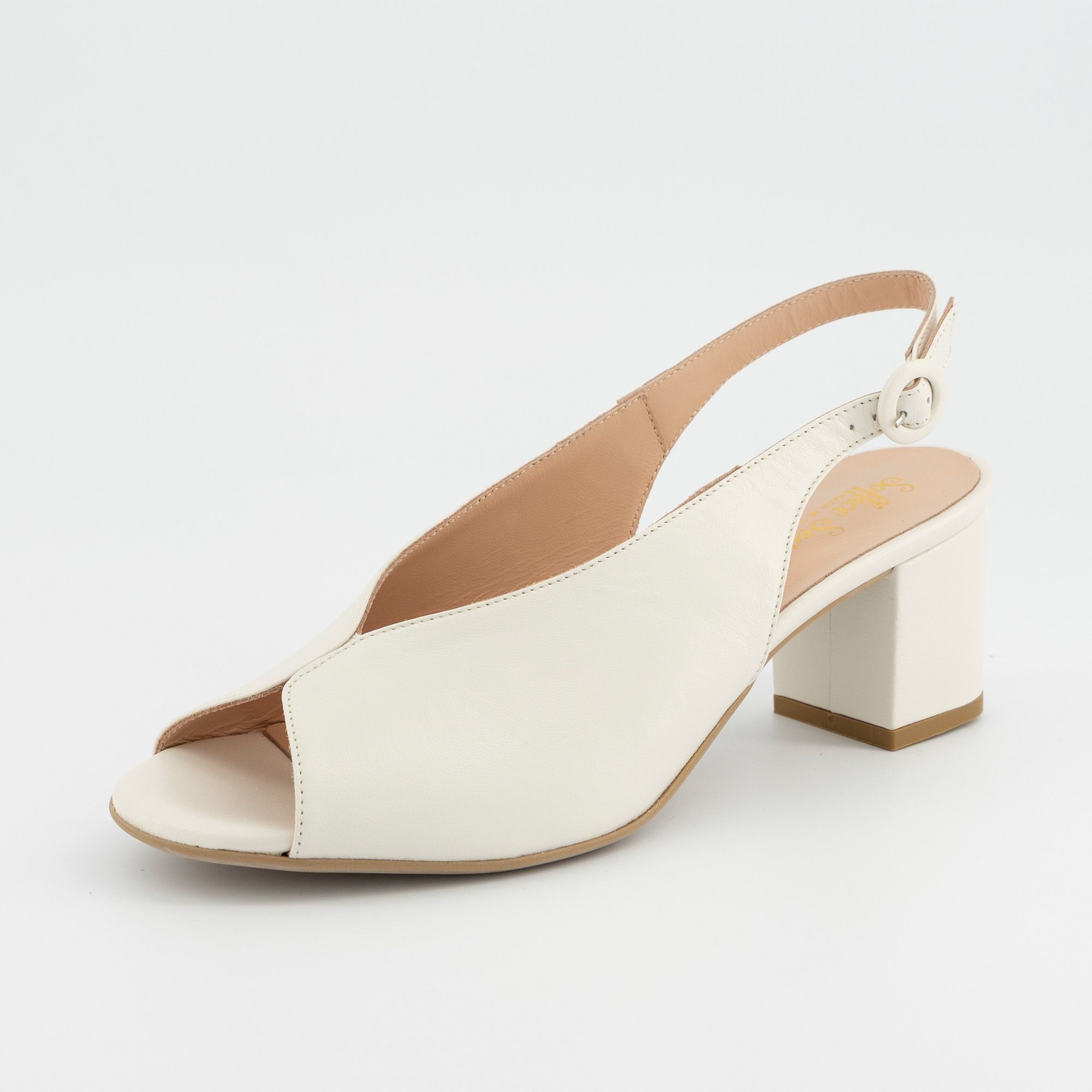 Soffice Sogno
Sandali in pelle
con cinturino
e tacco 6,5 cm