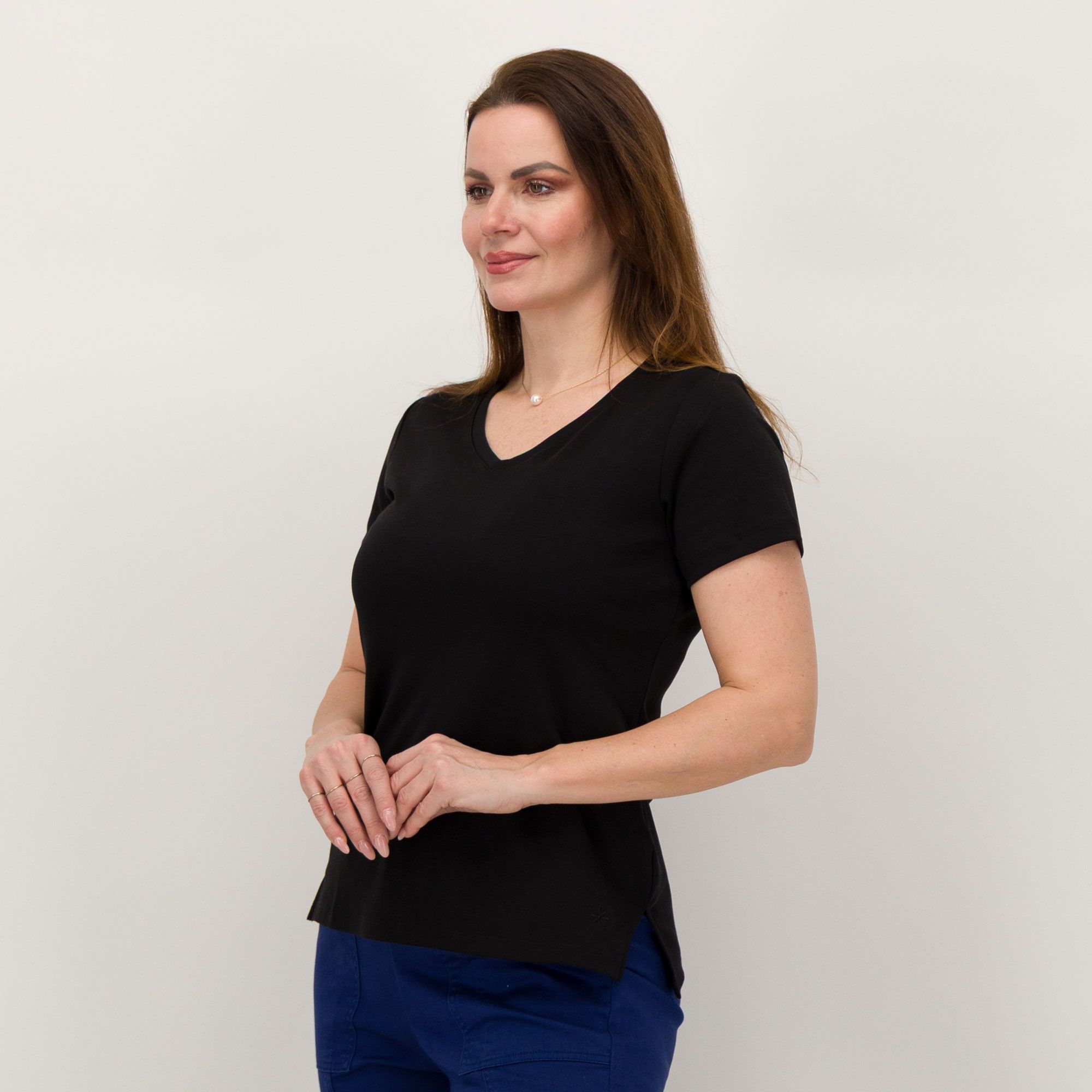 Isaac Mizrahi Live
T-shirt in cotone
con scollo a V
a maniche corte