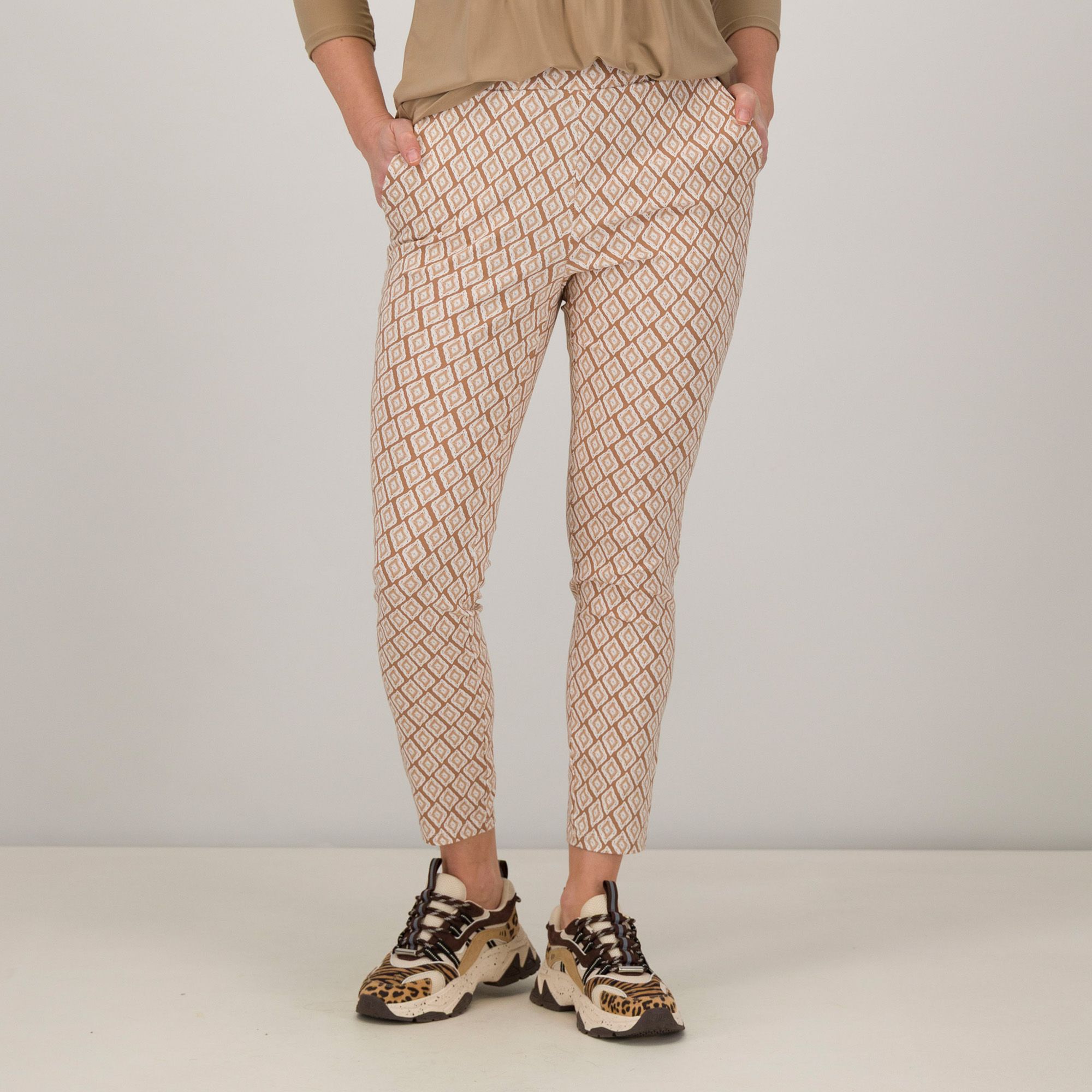 Nina Leonard
Pantaloni pull-on
con elastico