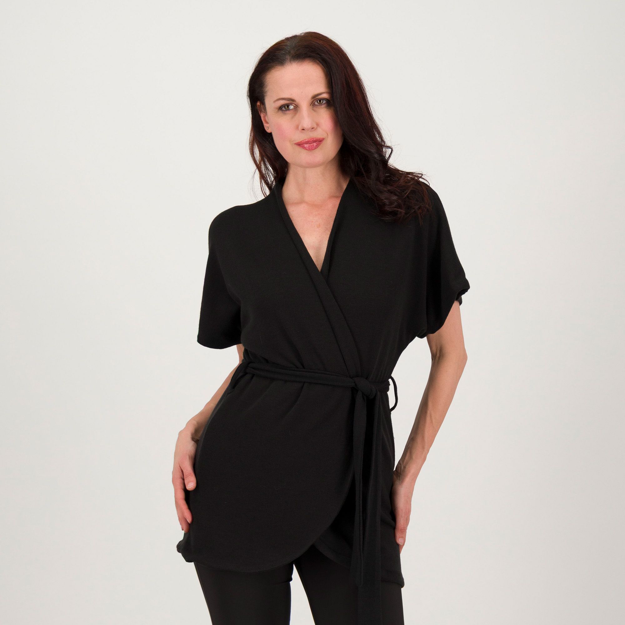 W.I.T.A.
Cardigan manica
corta a kimono
con cintura