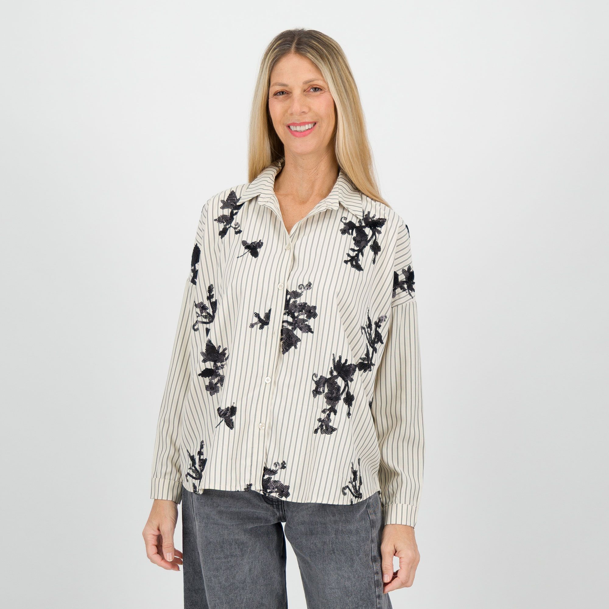 Risskio
Camicia con
fantasia righe e
paillettes