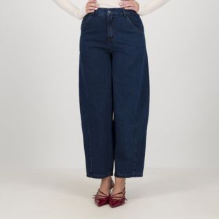 Lucrezia Sciortino
Jeans balloon
con vita elasticata
sul retro