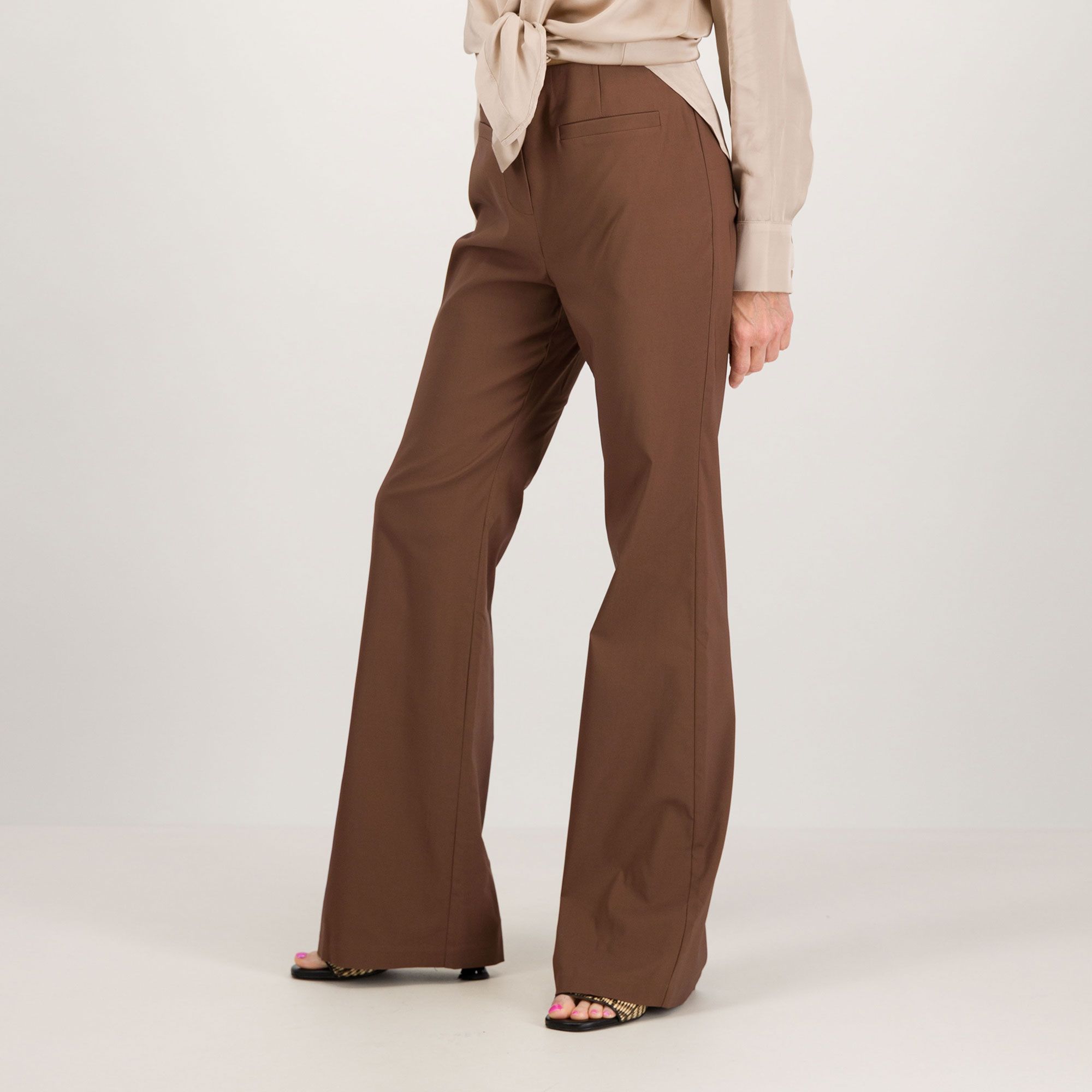 Caterina Lancini
Pantaloni pull-on
in bengalina stretch
anche Petite