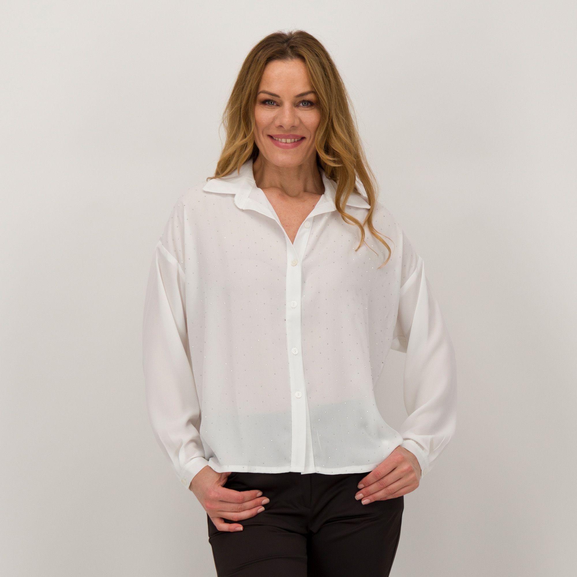 Officina della Moda
Camicia maniche
lunghe con strass