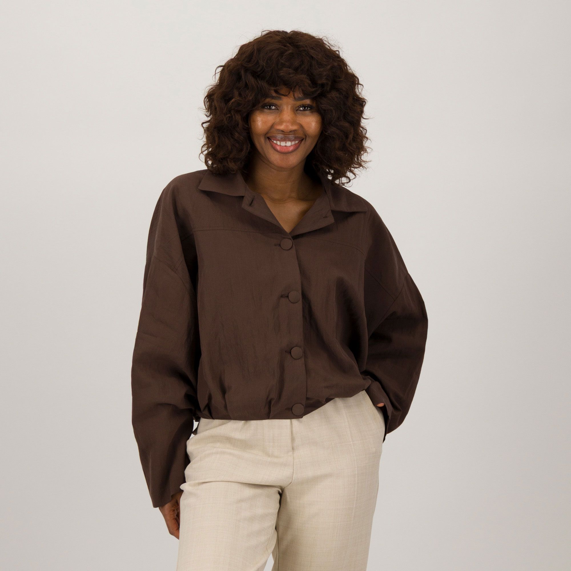 Risskio
Giubbino corto
con bottoni