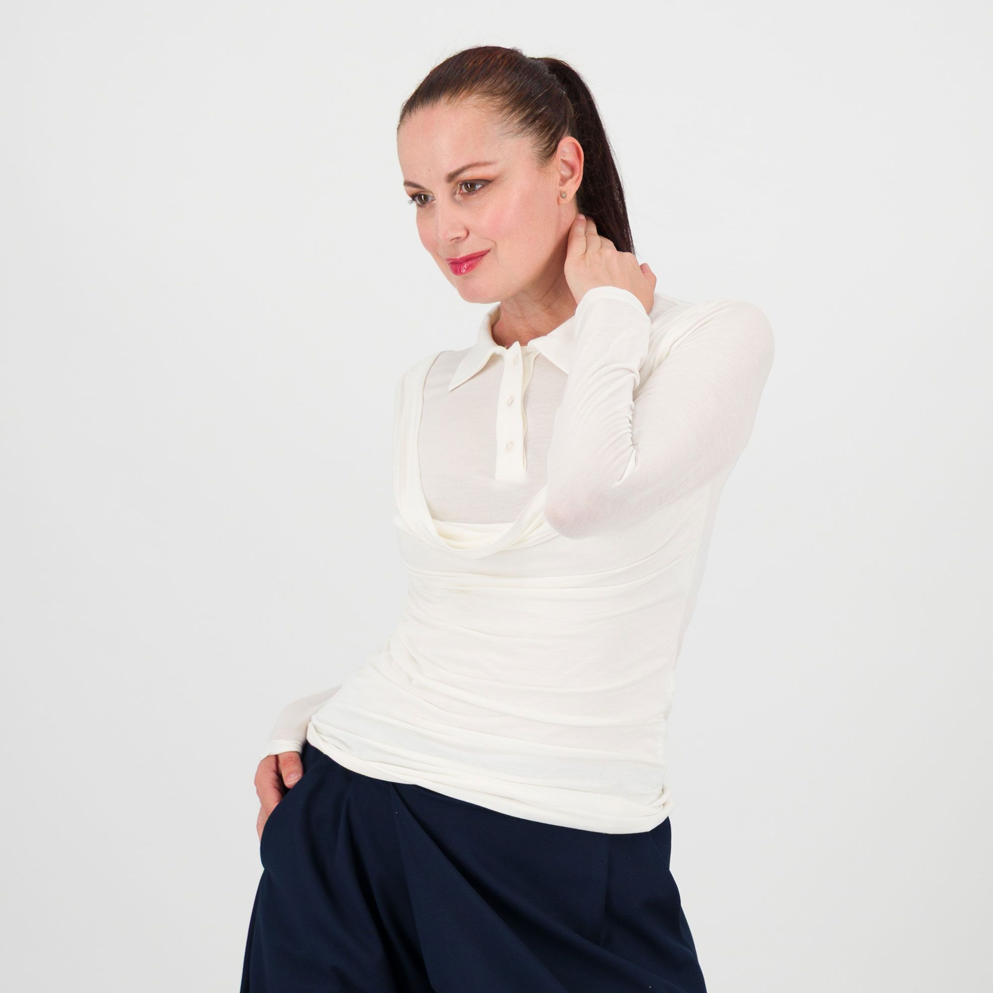 Rebeka Ross
Maglia effetto doppio
misto viscosa con
cashmere