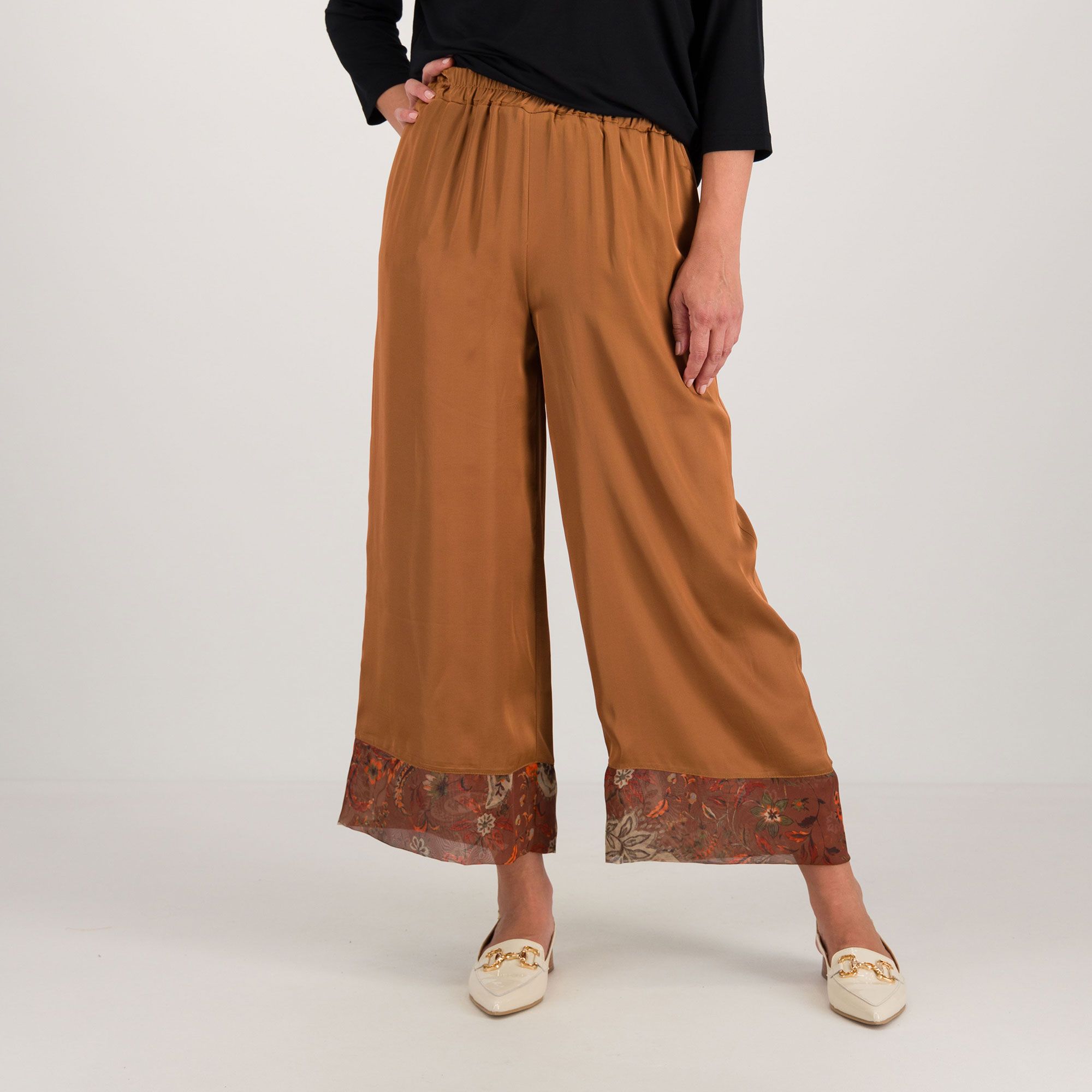Caterina Lancini
Pantaloni ampi
con elastico
