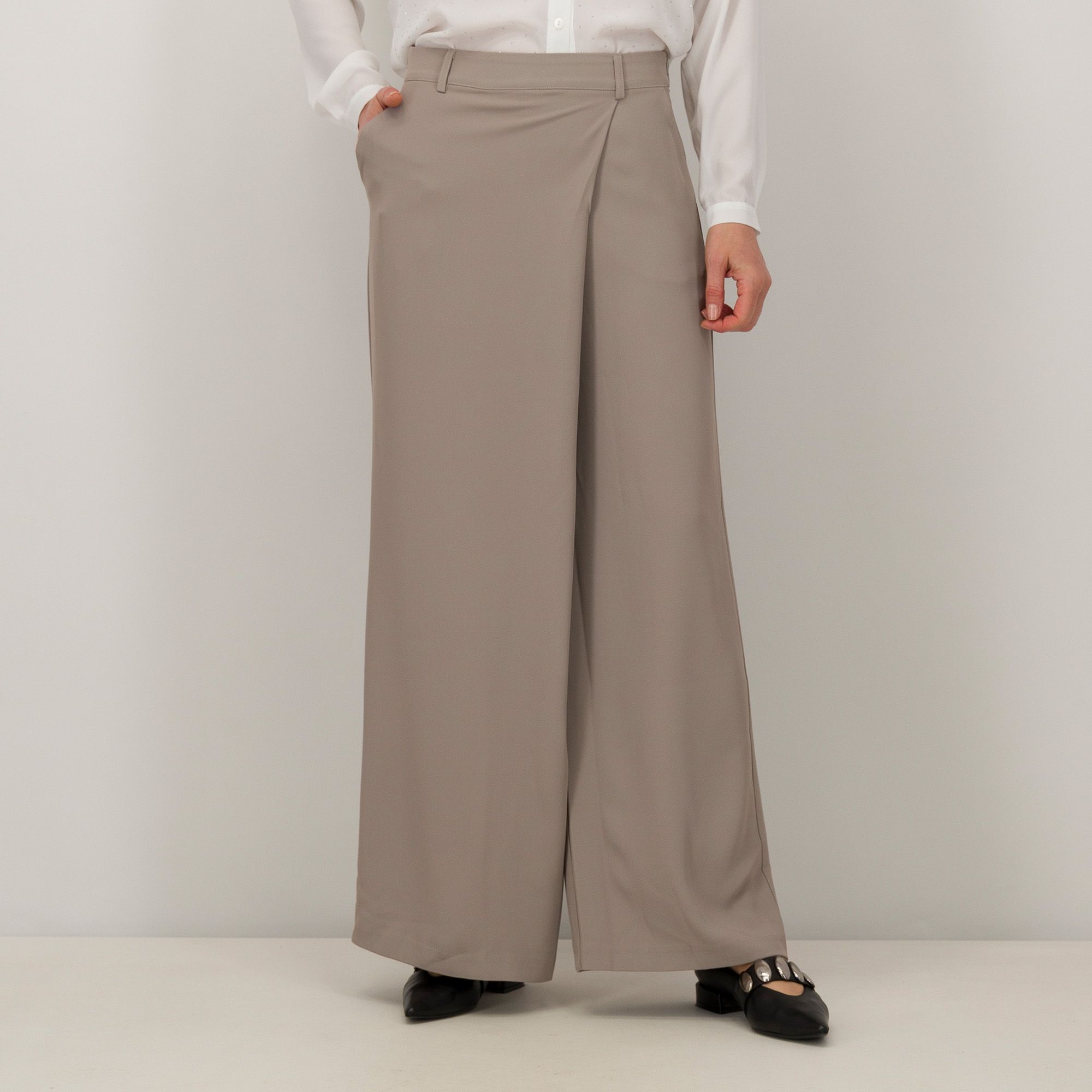 Officina della Moda
Pantaloni lunghi
in tessuto fluido