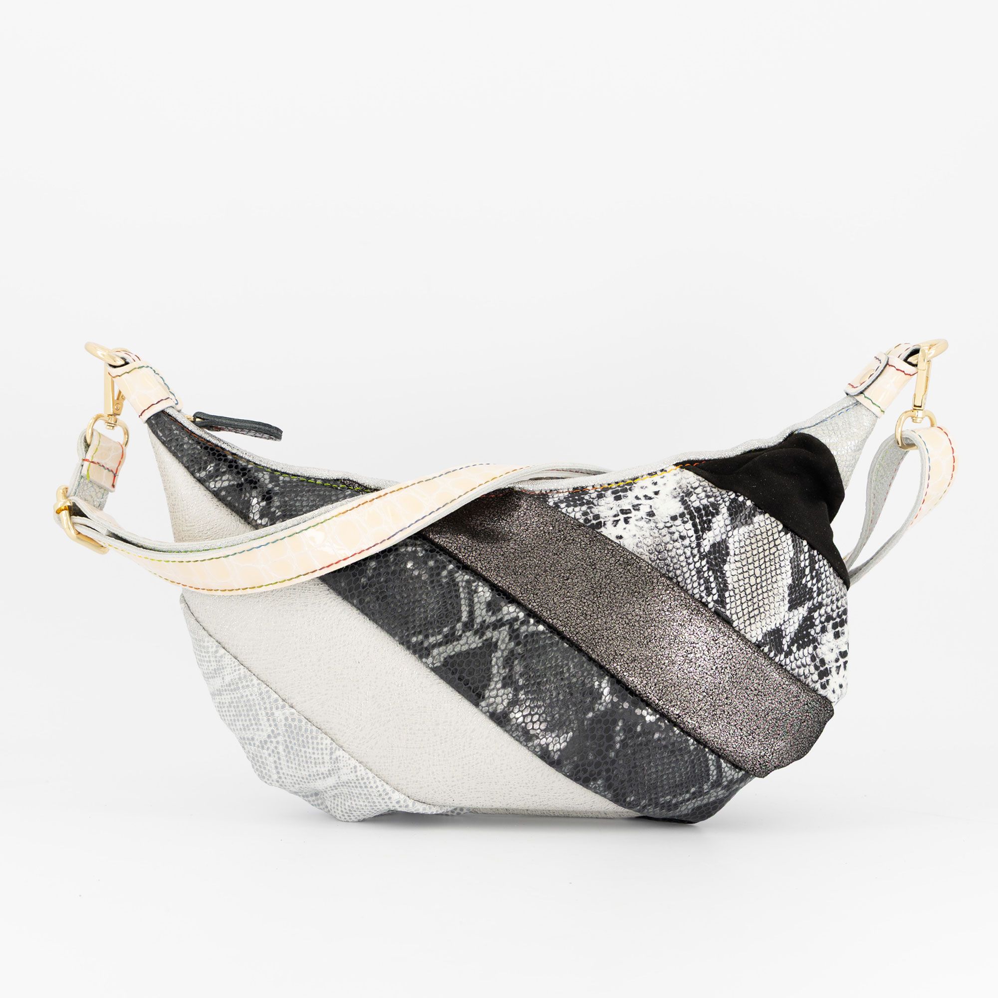 Ebarrito
Borsa a spalla
Gea Tettonica in
pelle patchwork