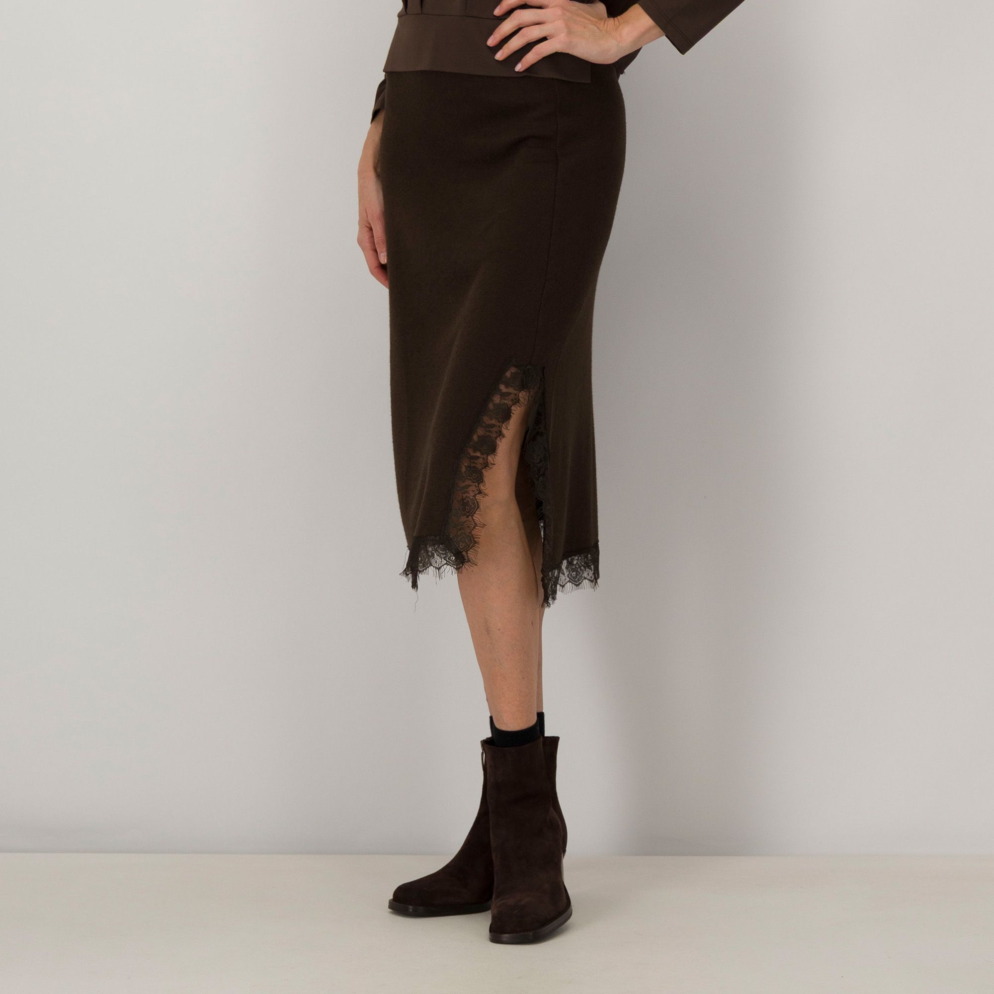 SottoMarino
Gonna midi
in maglia
con pizzo