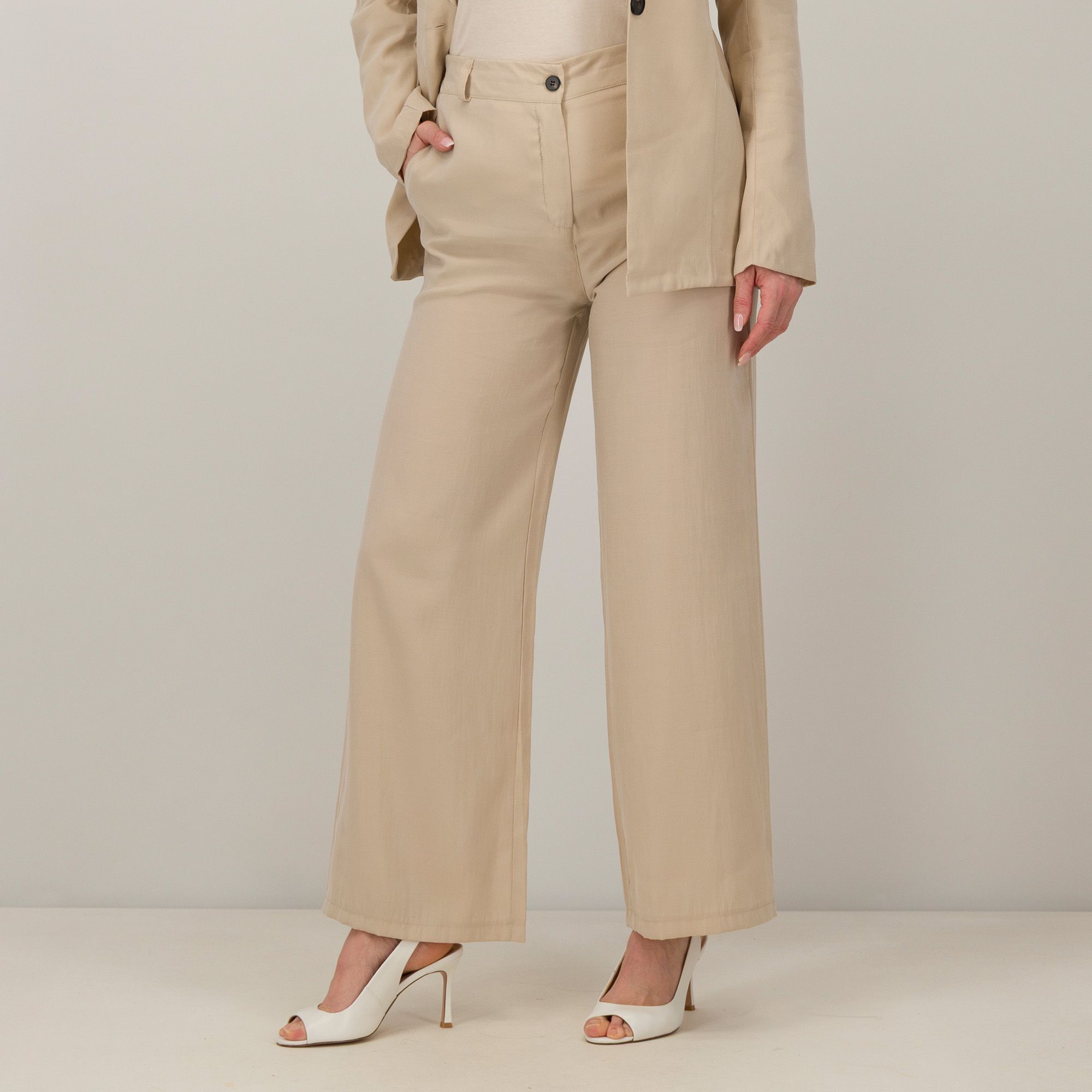 Enjoy
Pantaloni a gamba
ampia