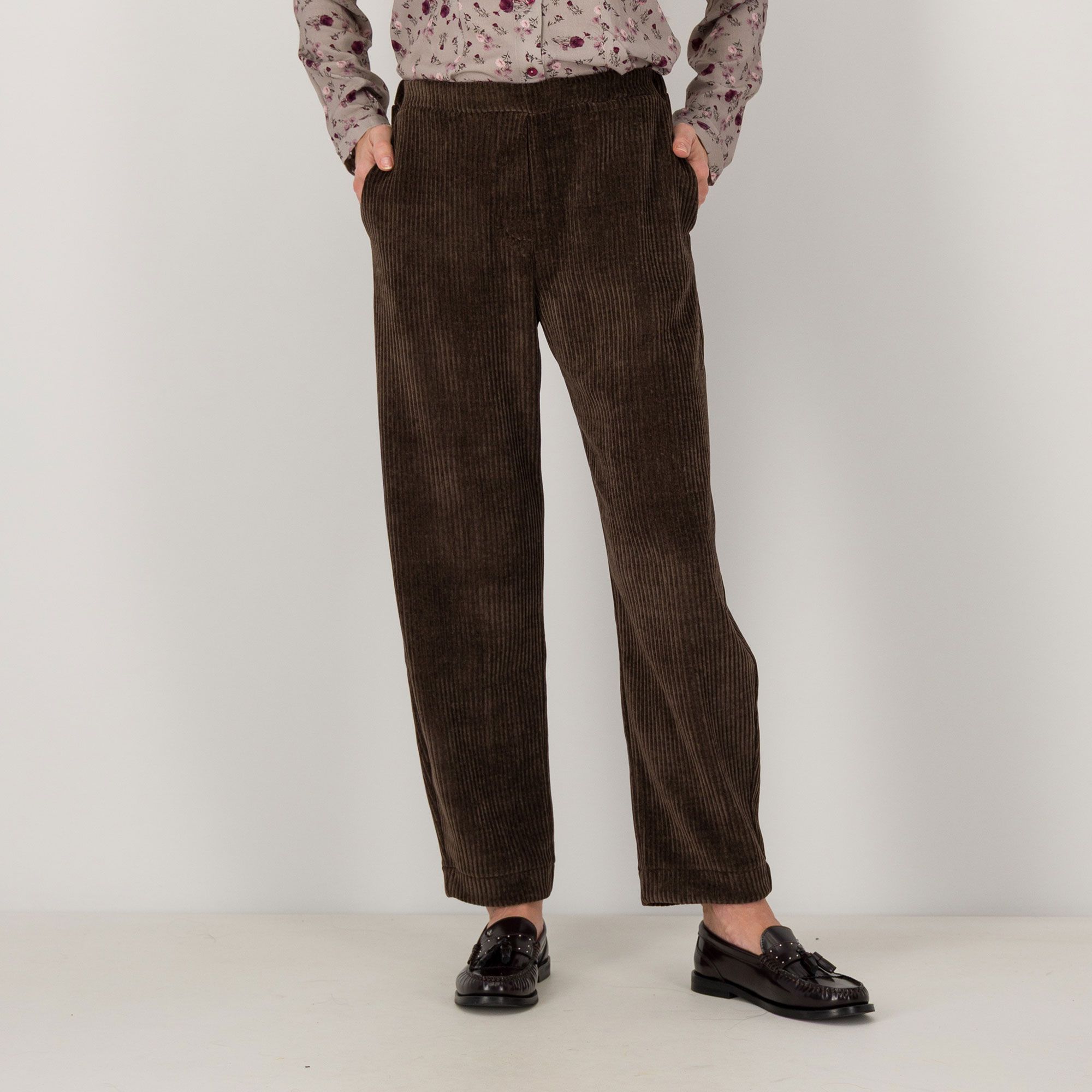 M’ama
Pantaloni in velluto
a coste con elastico