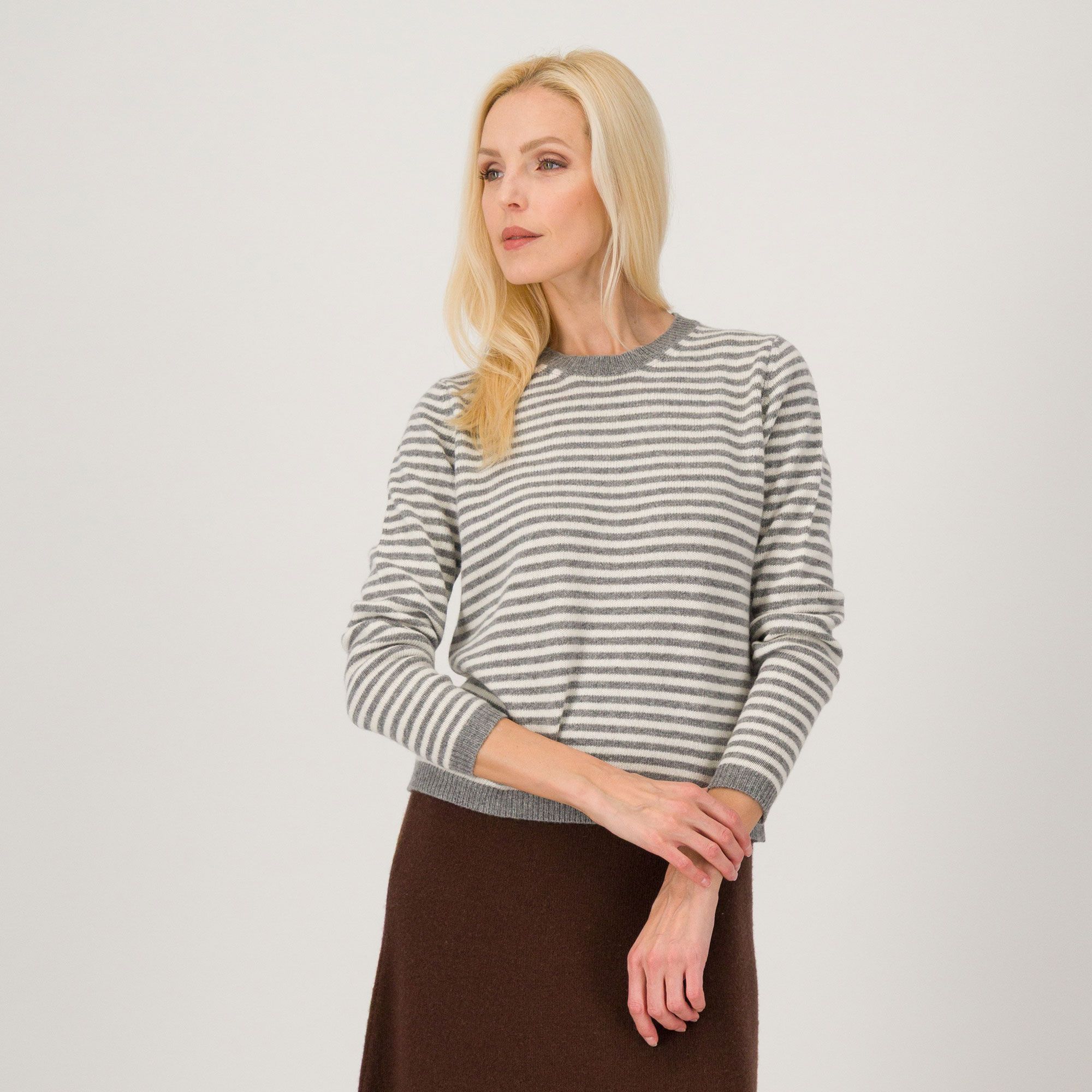 Hekla & Co
Maglia girocollo
a righe in misto
lana con cashmere
