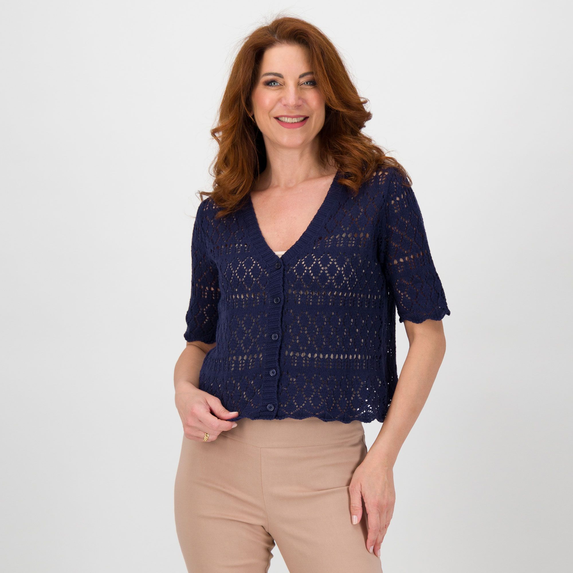 Nina Leonard
Cardigan corto
misto cotone
in maglia traforata