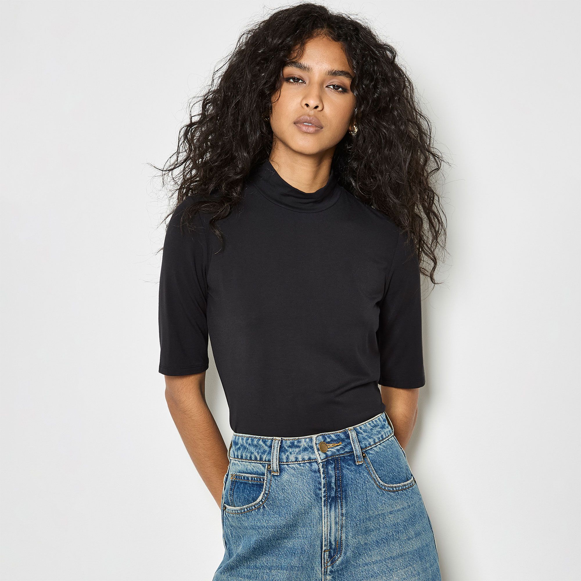 Apricot
Maglia collo alto
a maniche corte