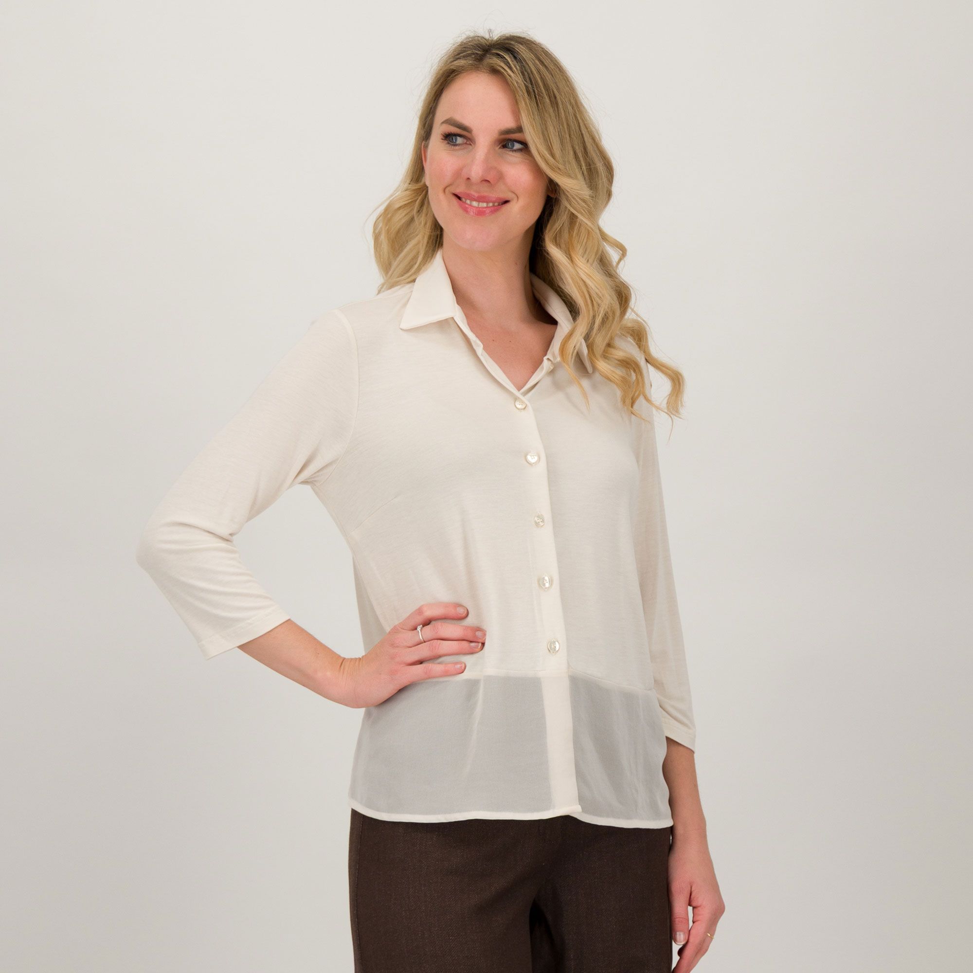 Caterina Lancini
Camicia con
scollo in georgette