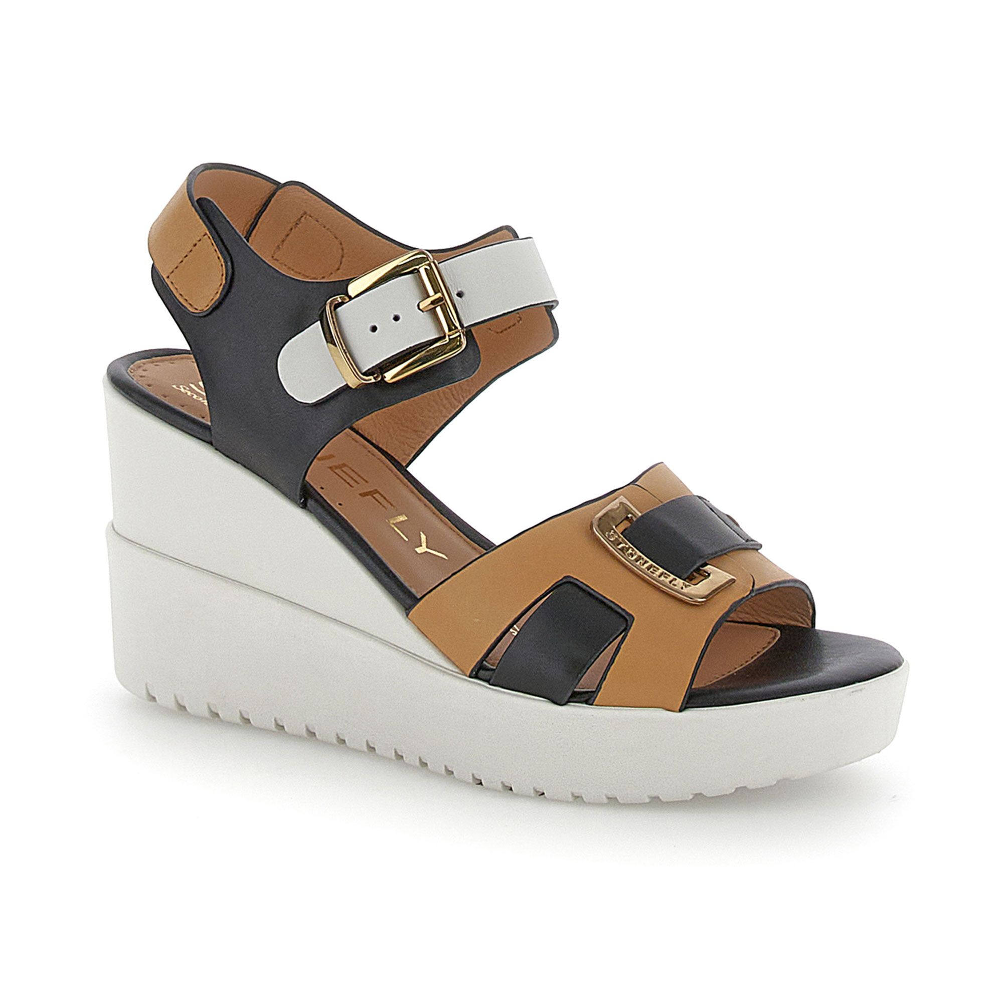 Stonefly
Sandali in pelle
con ampia fascia
e suola 9 cm