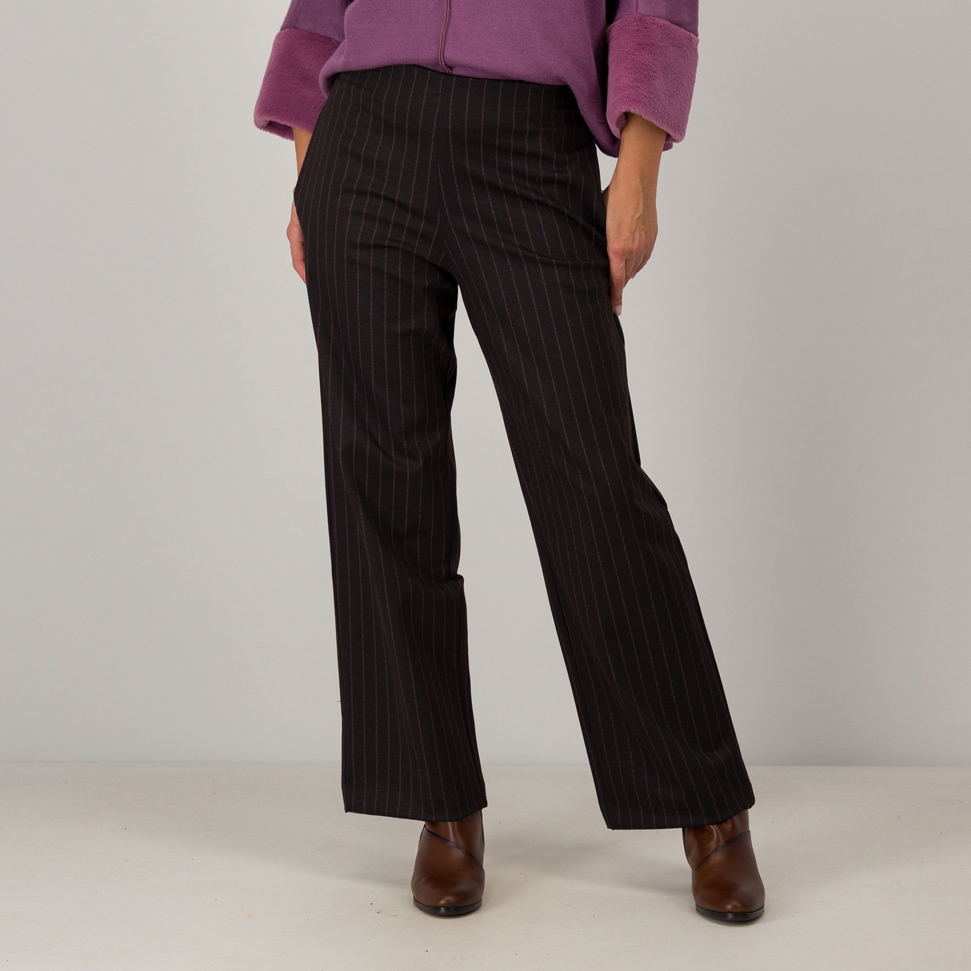 Bianca Della Torre
Pantaloni in punto
Milano jacquard
con elastico