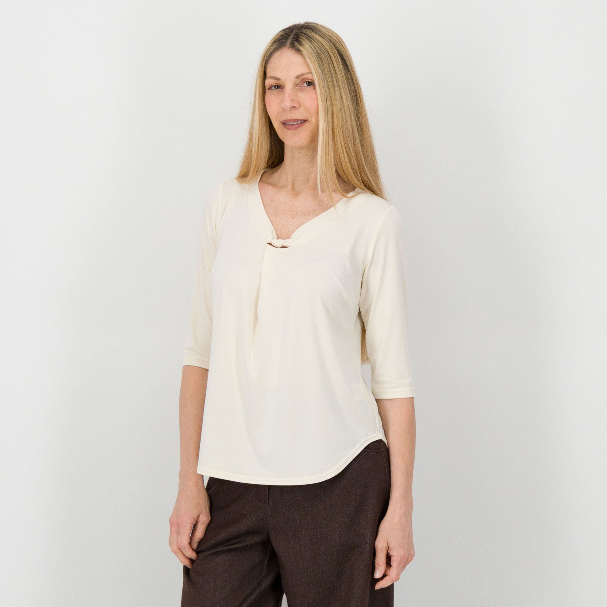 Caterina Lancini
Blusa con scollo
tondo in misto
modal stretch