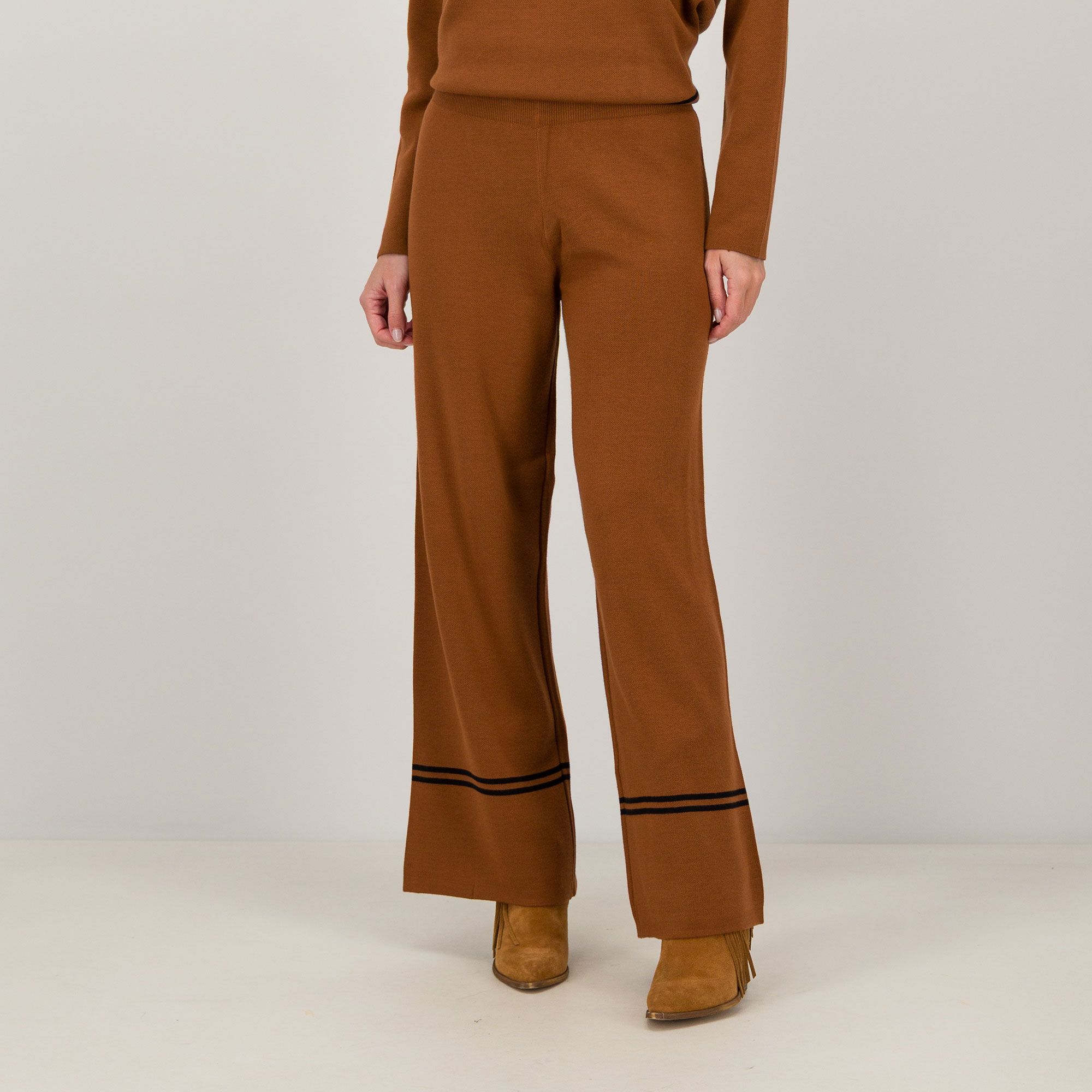 Nina Leonard
Pantaloni ampi
con elastico