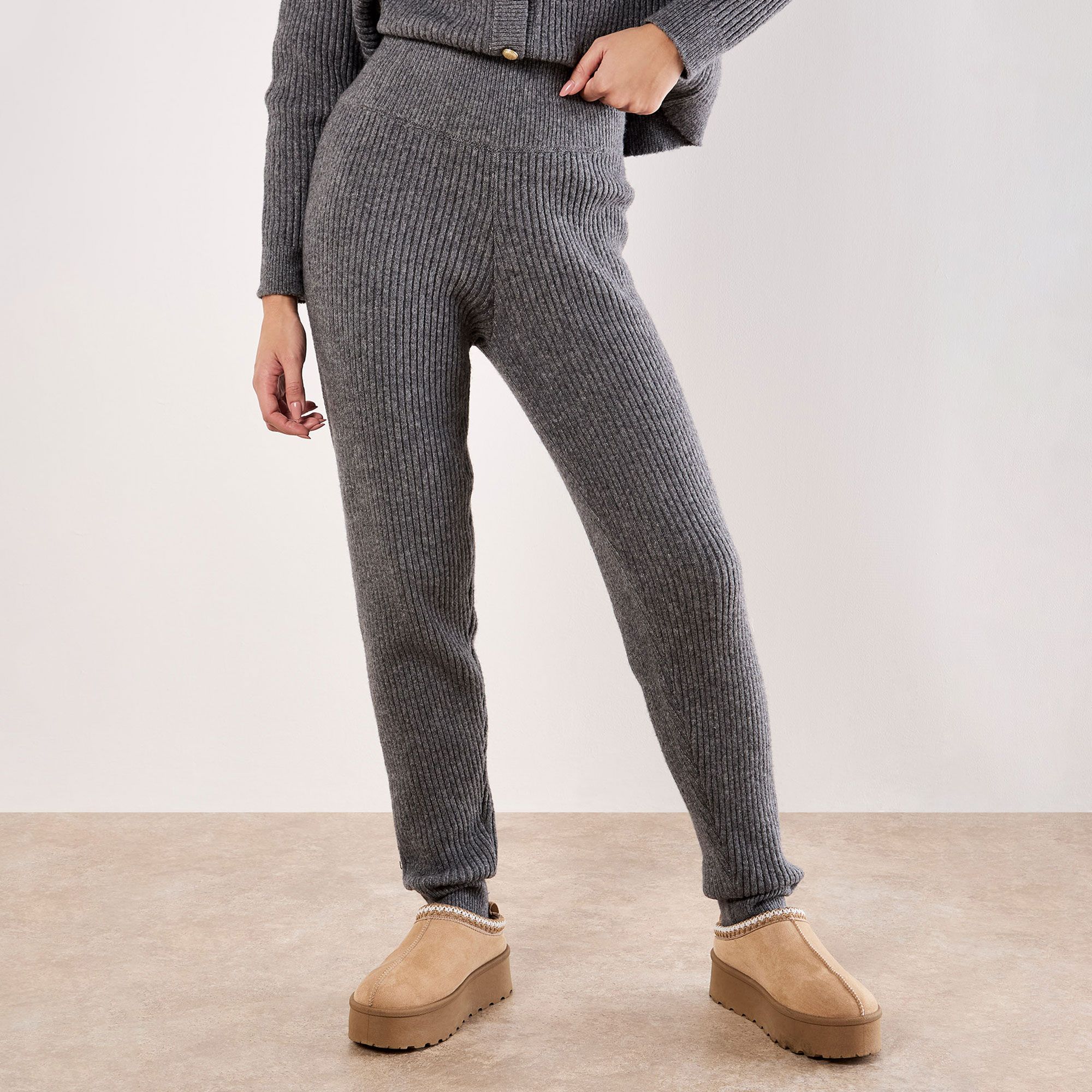Apricot
Pantaloni jogger
in maglia
con elastico
