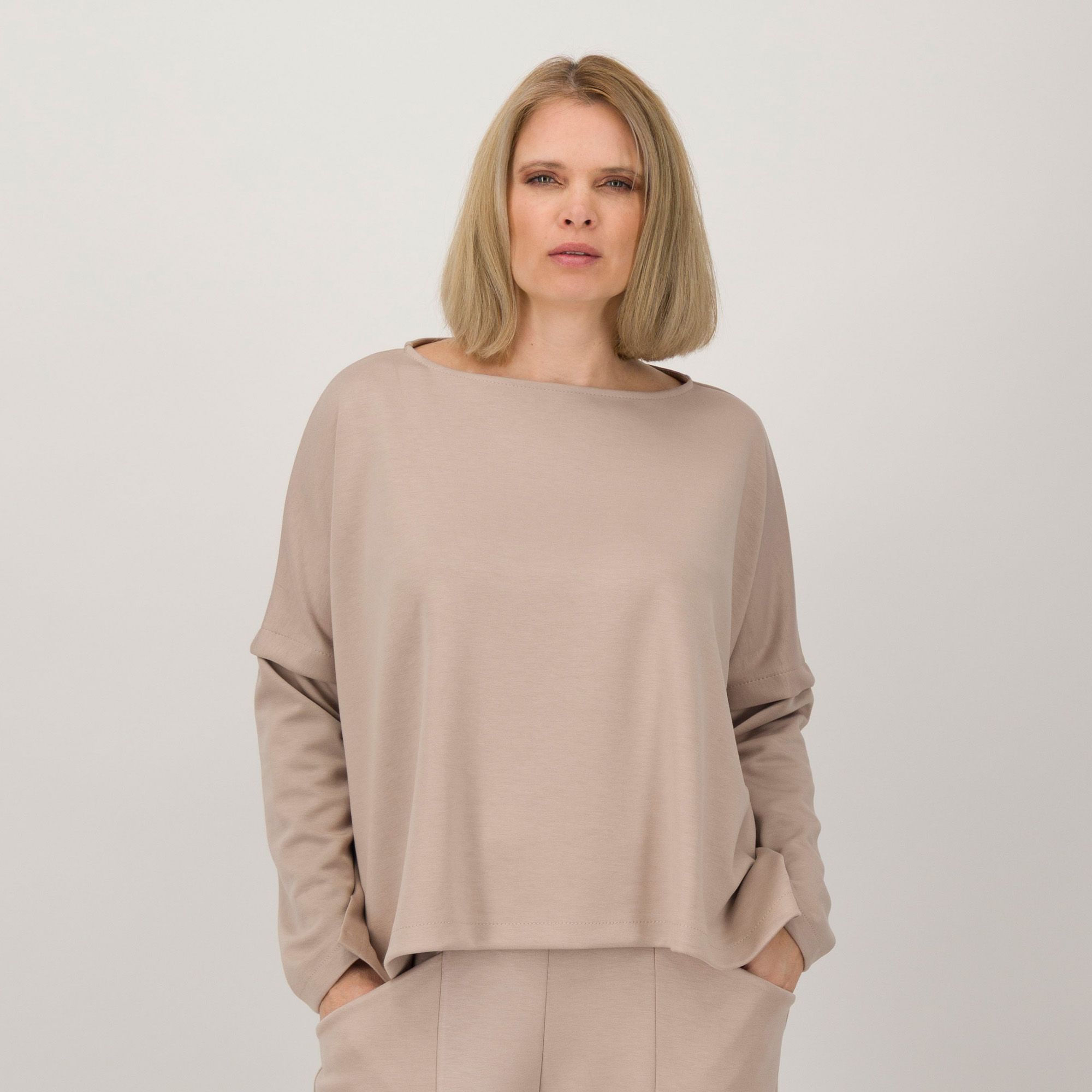 Lucrezia Sciortino
Felpa misto viscosa
elasticizzata