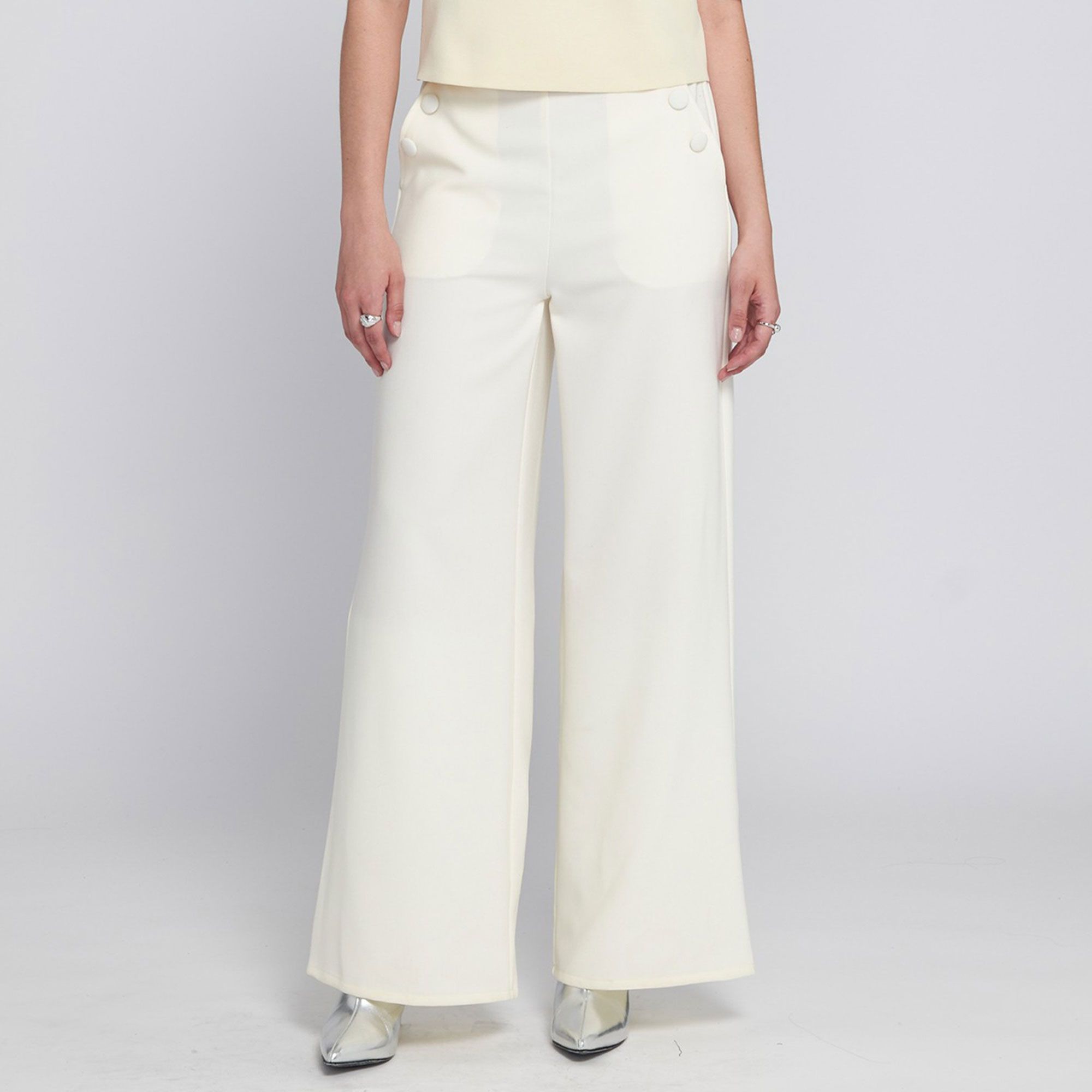 ELLE
Pantaloni ampi
con elastico