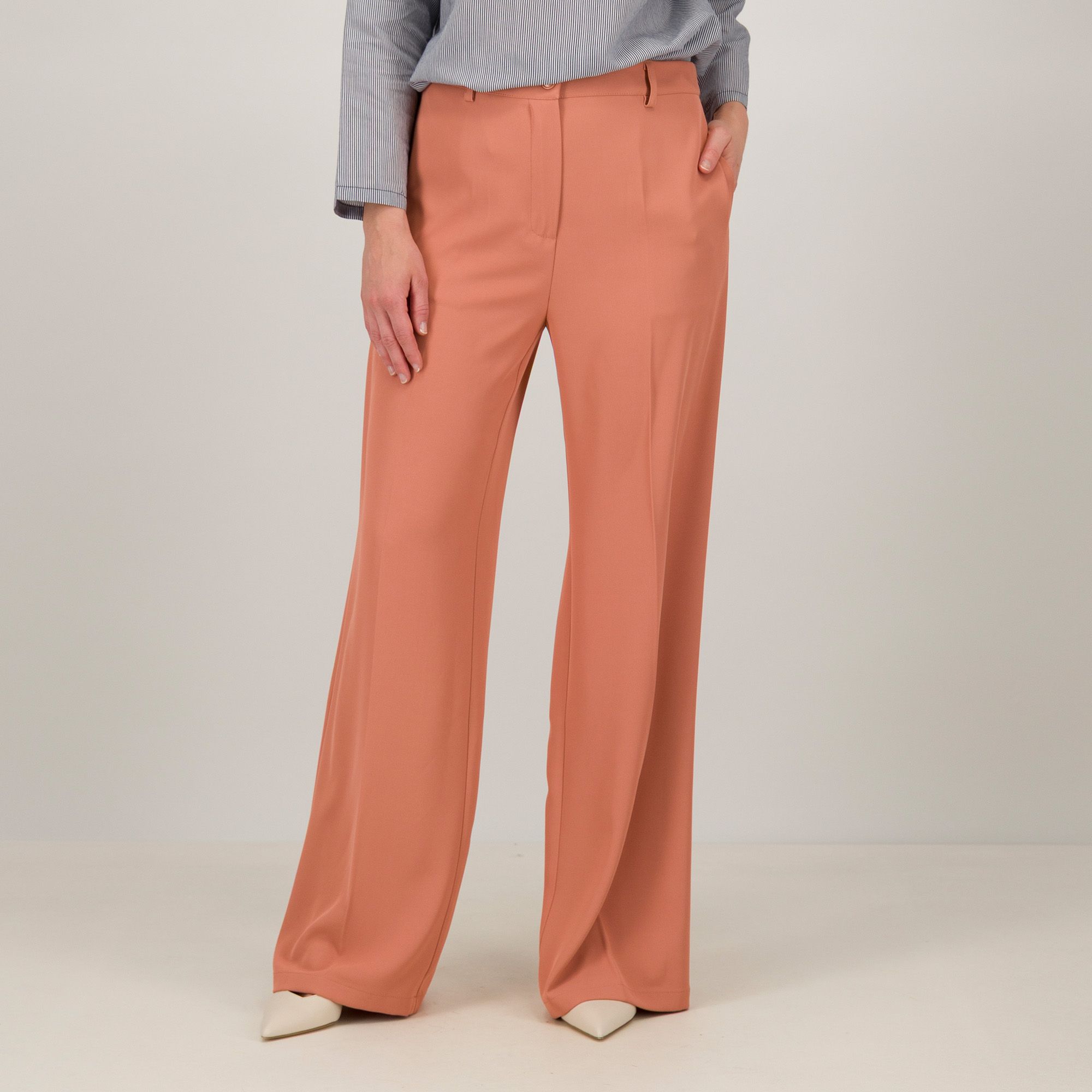 Caterina Lancini
Pantaloni a gamba
dritta con elastico