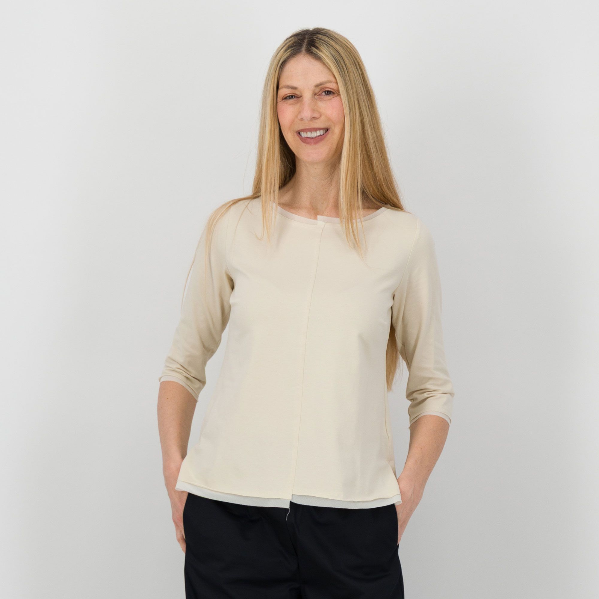 Caterina Lancini
T-shirt in cotone
con bordo in
georgette